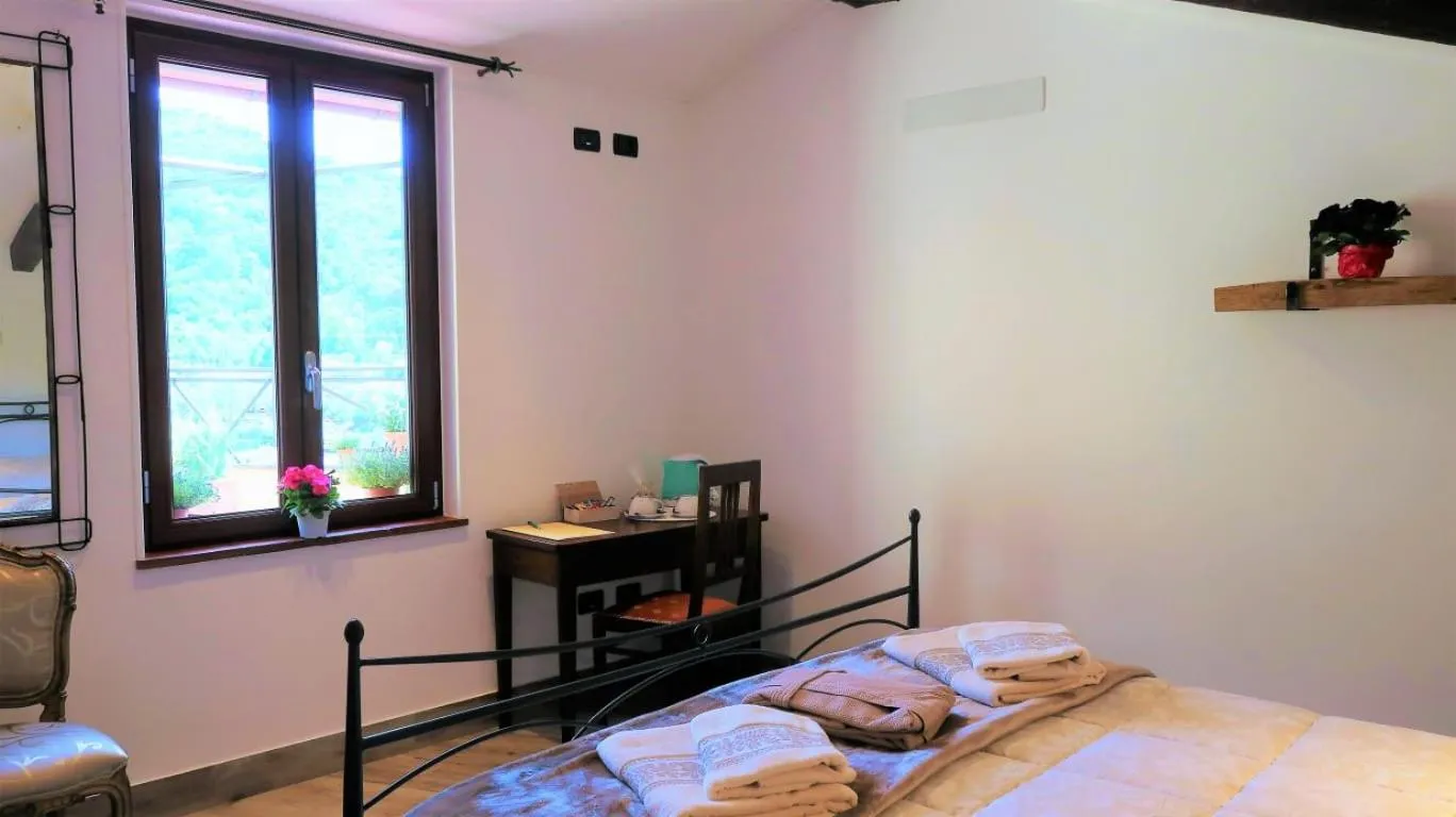 Coffee/tea facilities, Bed in B&B Dalù