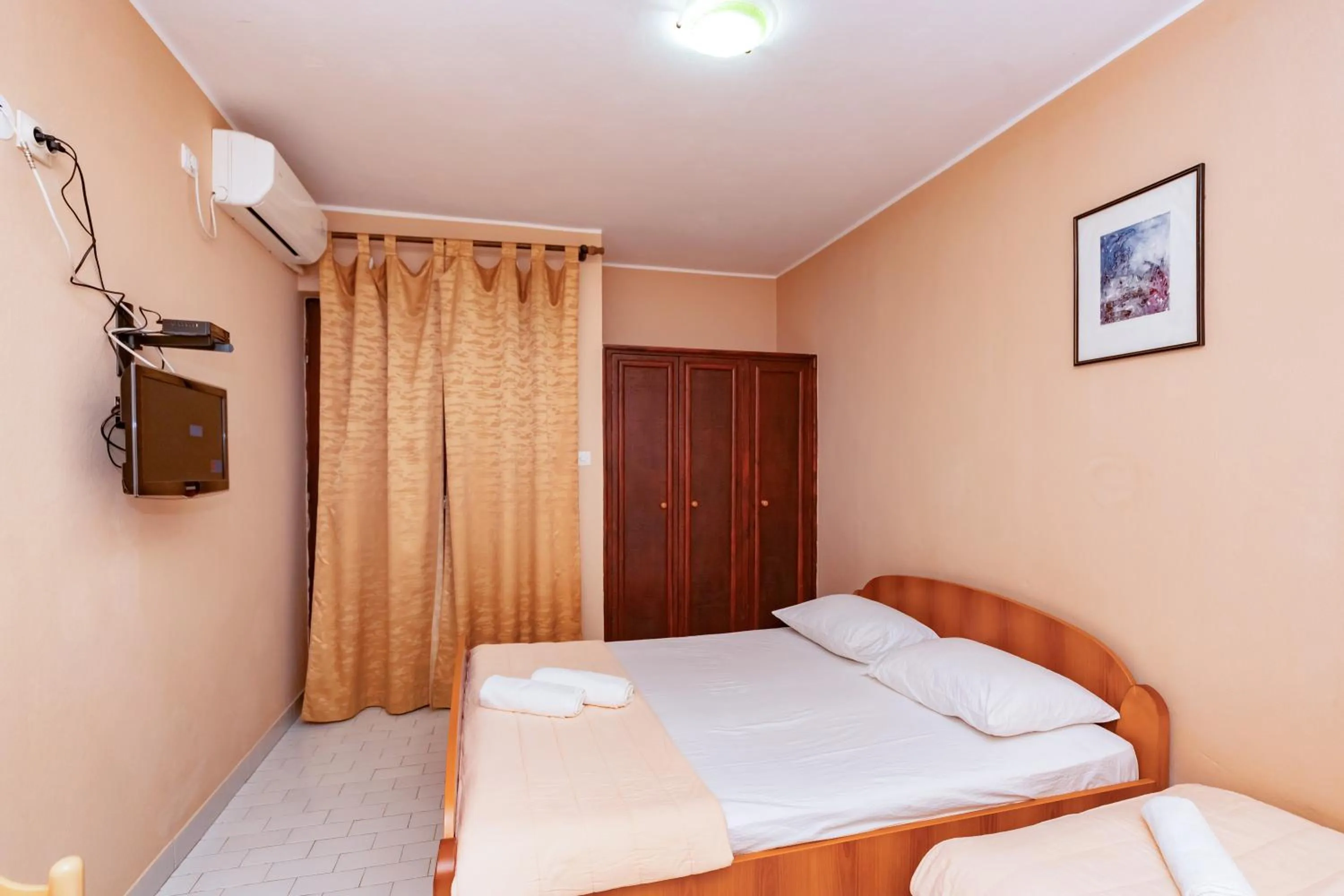 Bed in Villa Glavanovic