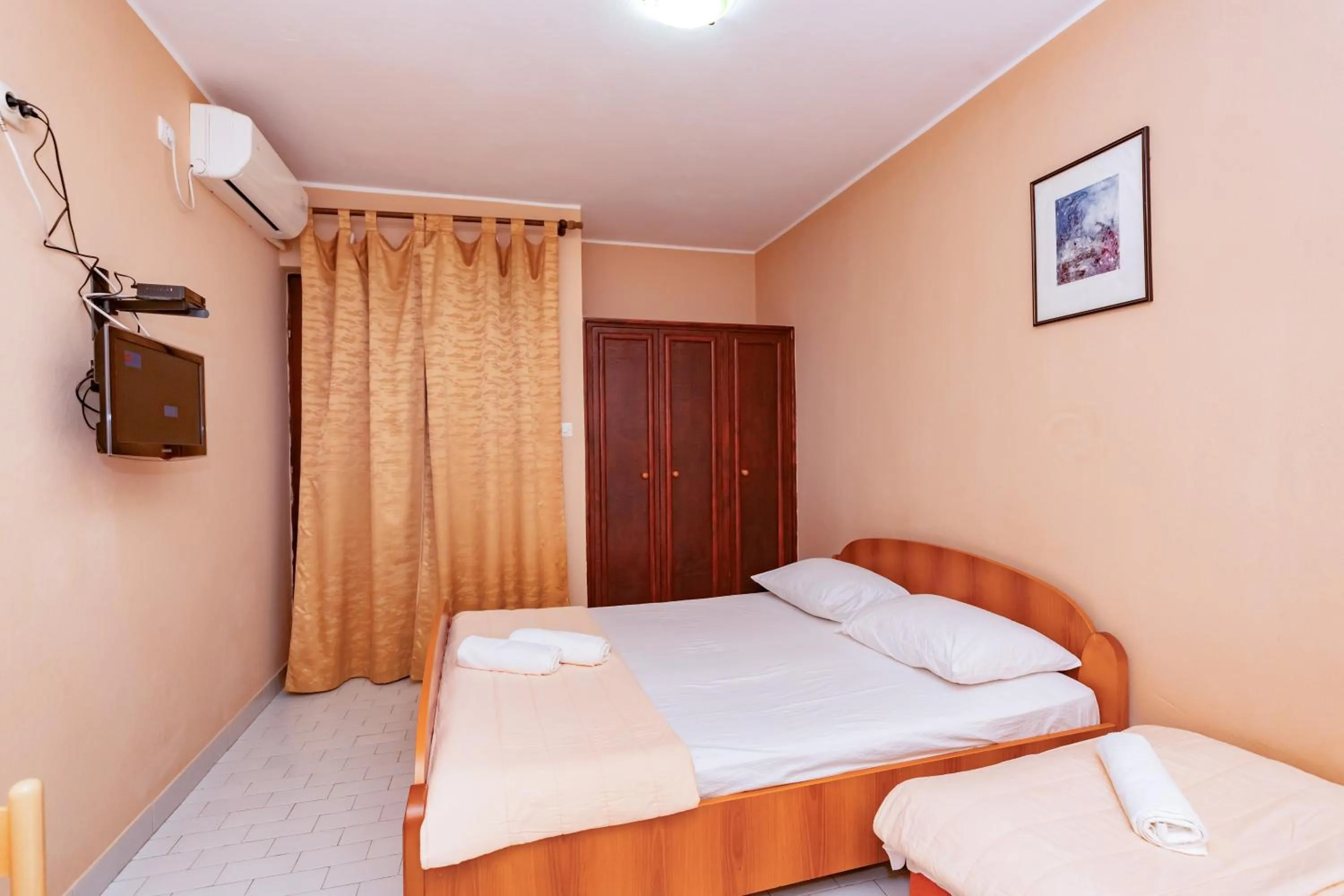 Bed in Villa Glavanovic