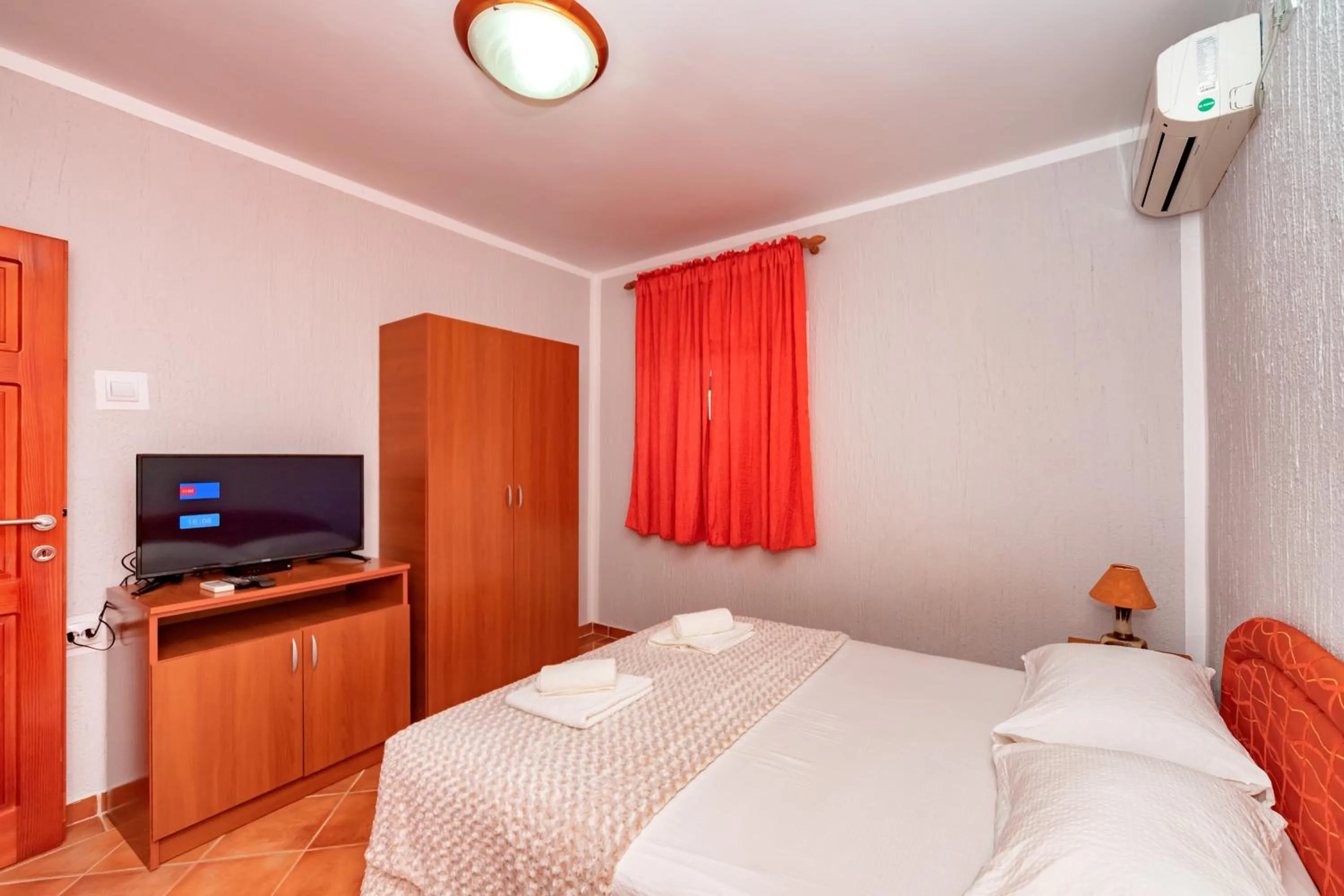 Bed in Villa Glavanovic