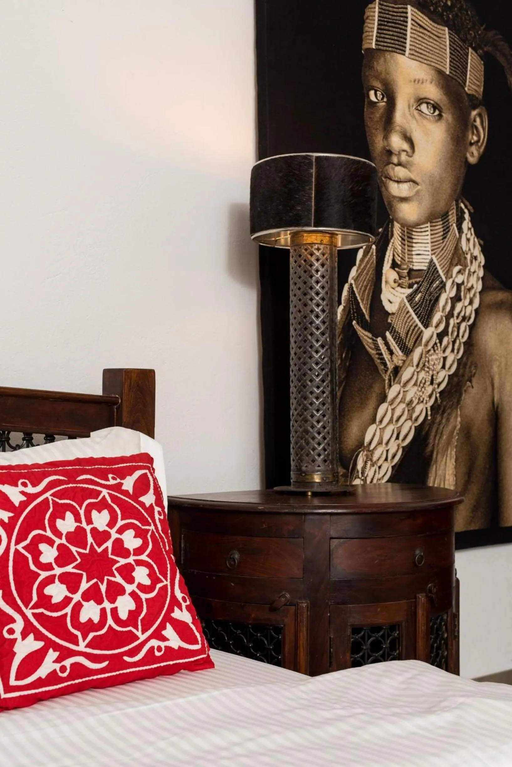 Decorative detail, Bed in Tikitam Palms Boutique Hotel