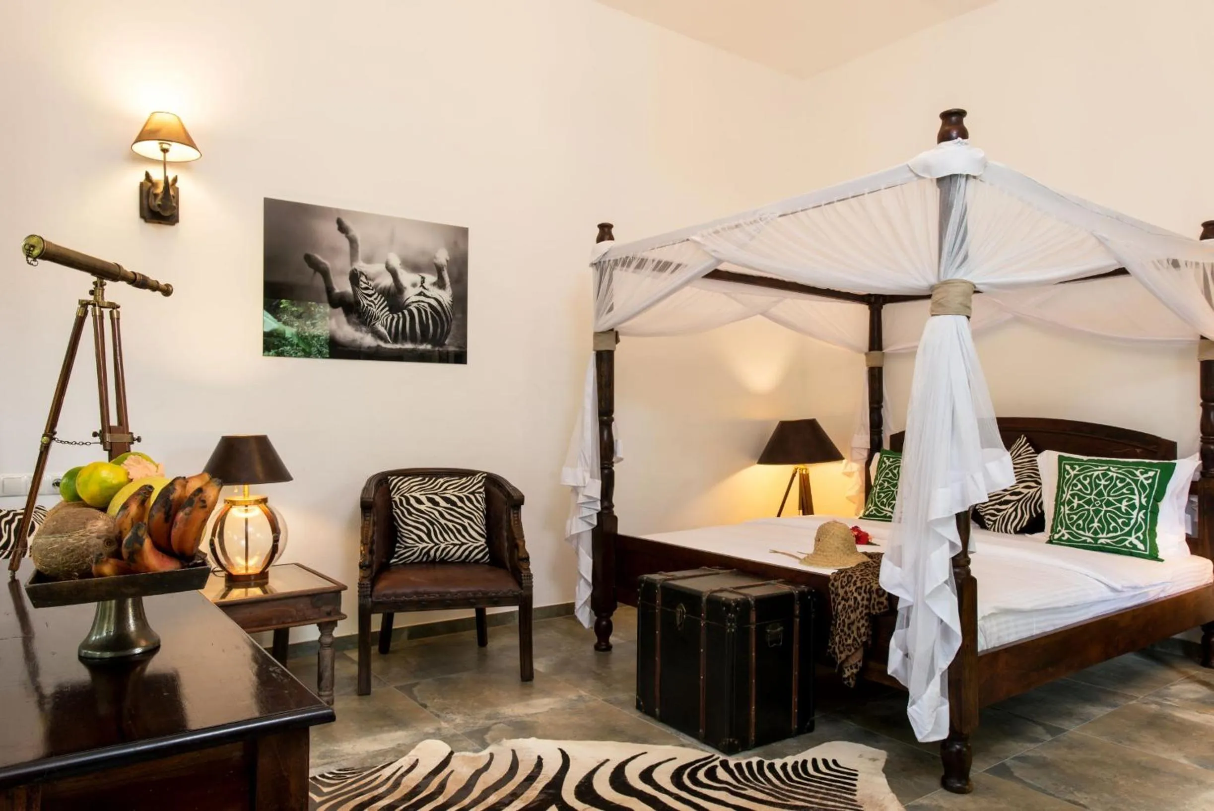 Photo of the whole room, Bed in Tikitam Palms Boutique Hotel