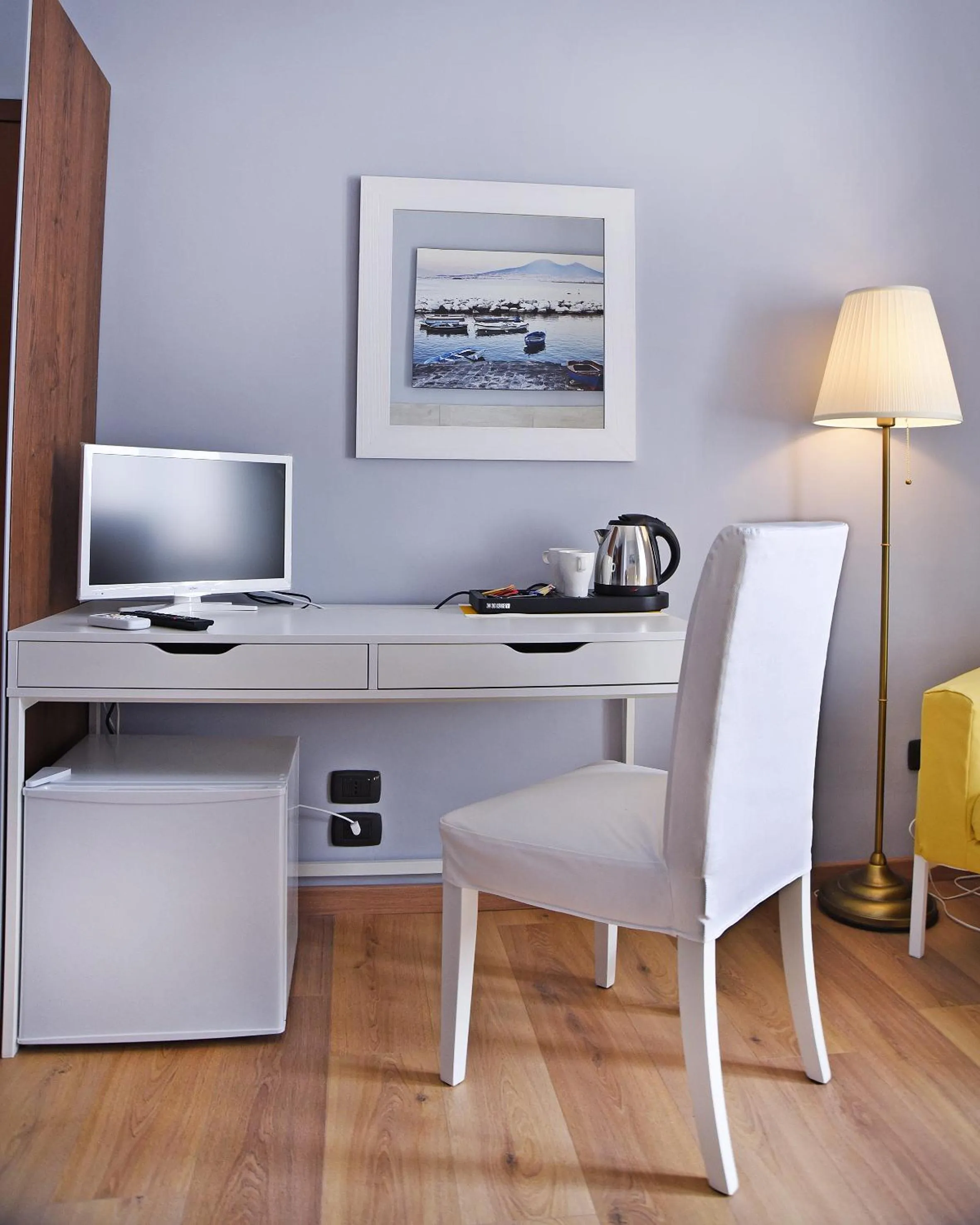 Photo of the whole room in La Dimora Luca Giordano