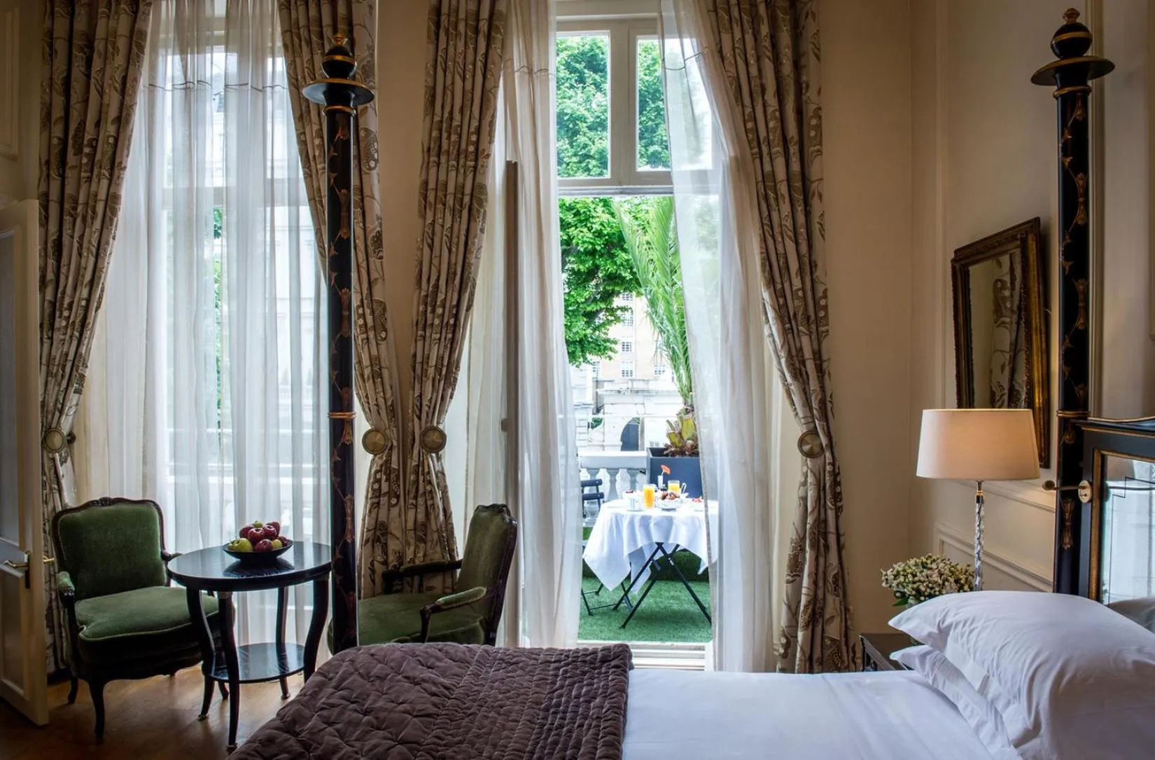 Other, Bed in The Kensington Hotel