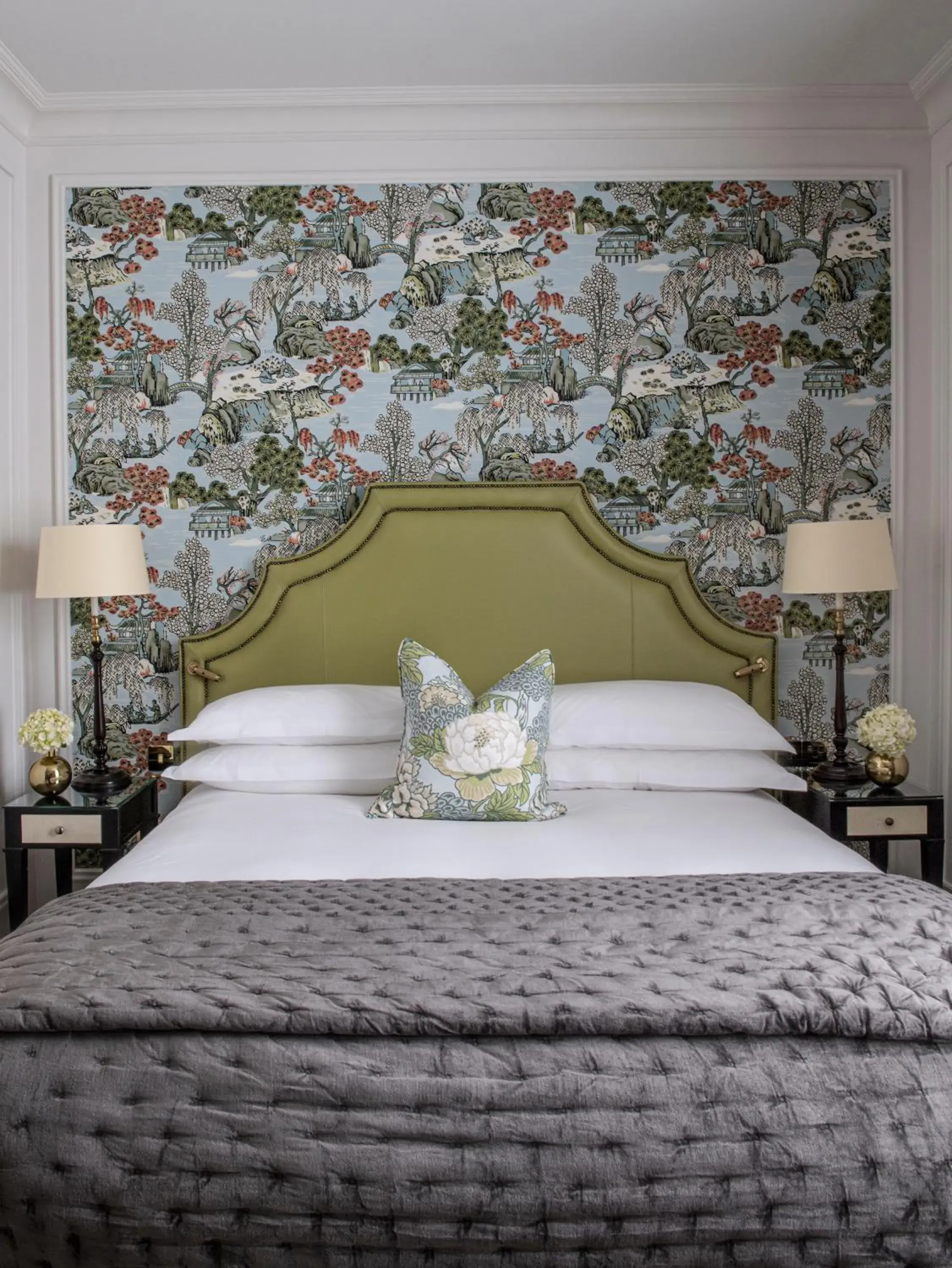 Bed in The Kensington Hotel Bed in The Kensington Hotel