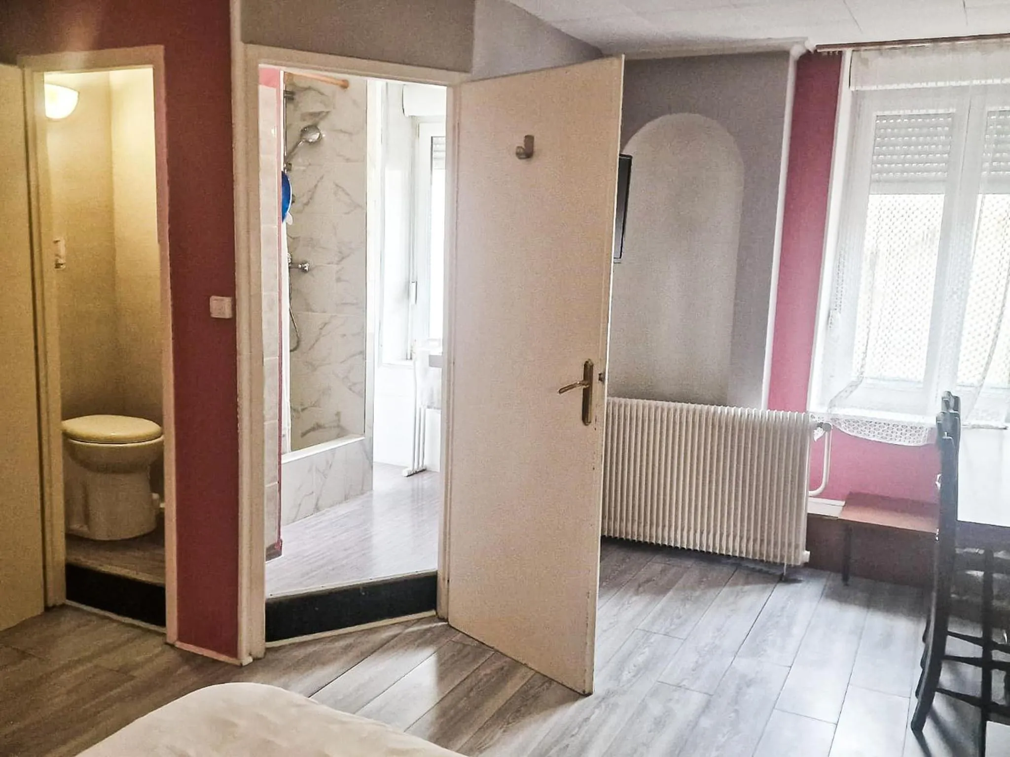 Bed in Hotel de l'Academie Place Stanislas, Nancy Centre , Gare et Congrés