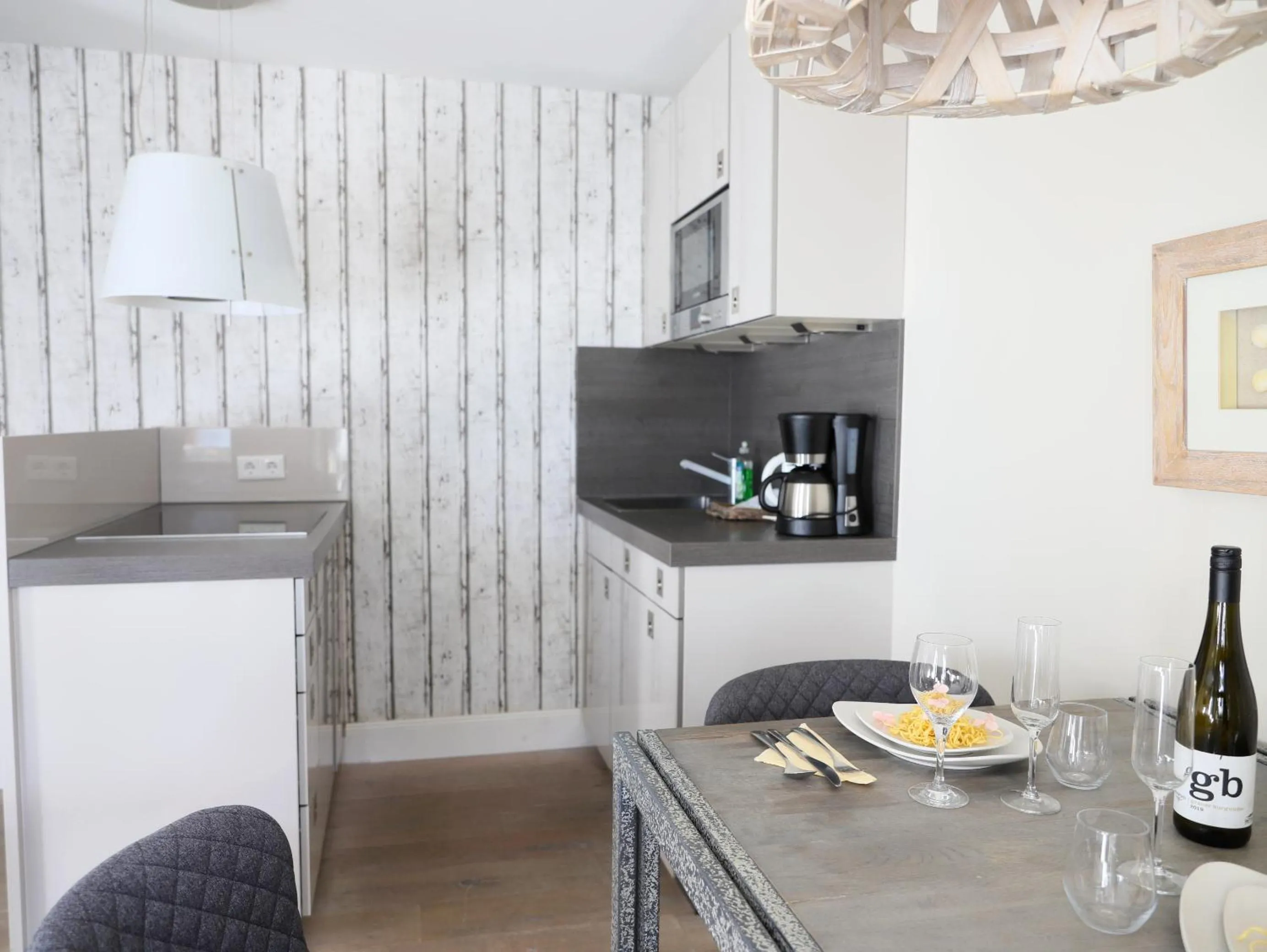 Kitchen or kitchenette in Berthin-Bleeg-Str. 1, W4, Esprit 3
