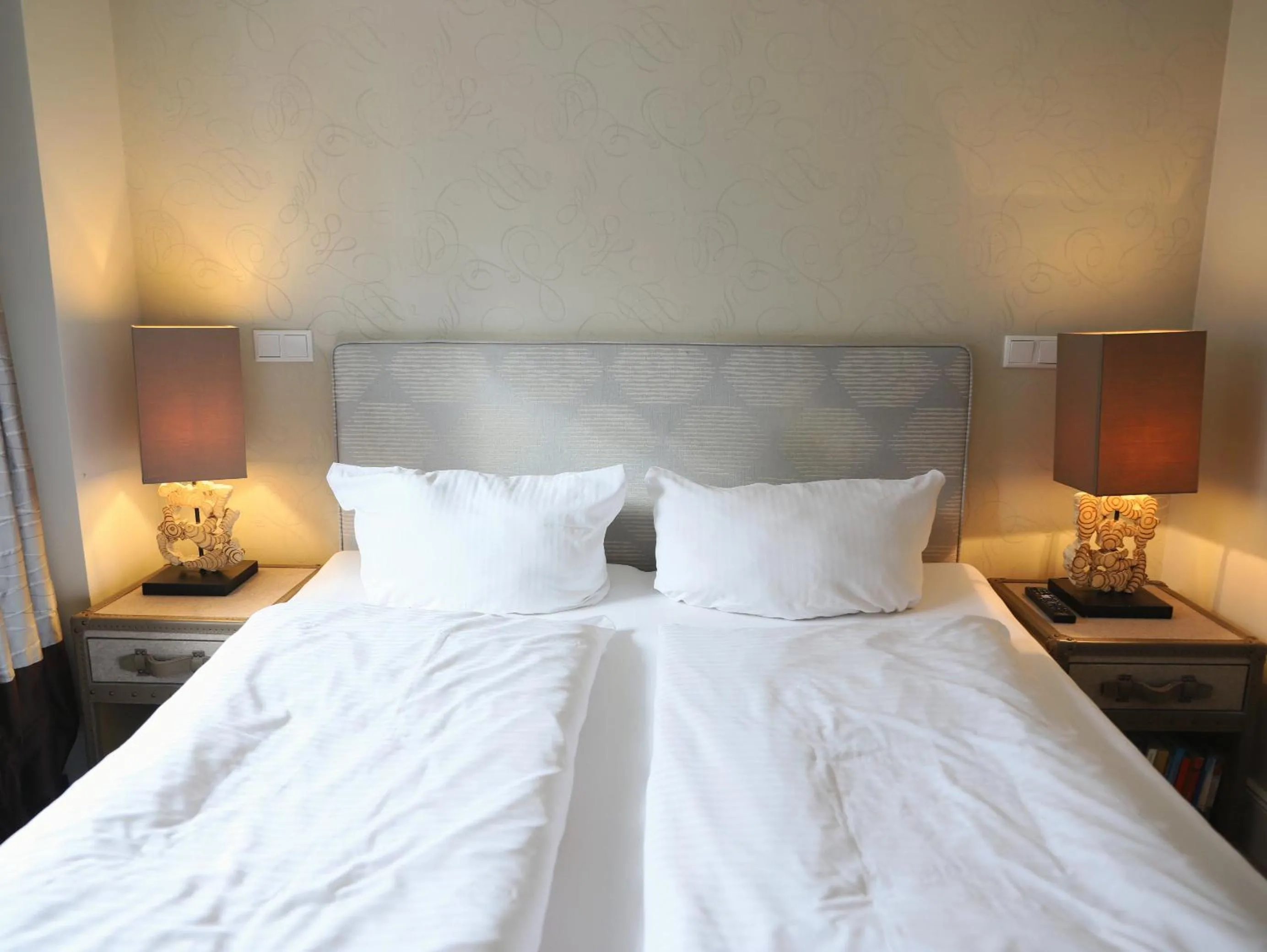 Bedroom, Bed in Berthin-Bleeg-Str. 1, W4, Esprit 3