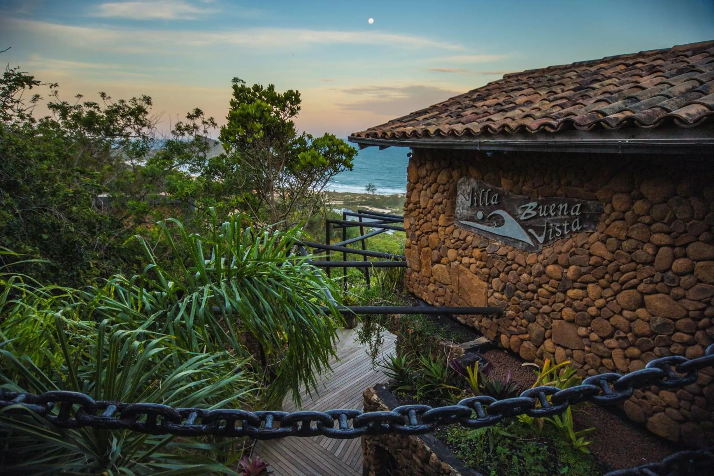 Facade/entrance in Villa Buena Vista