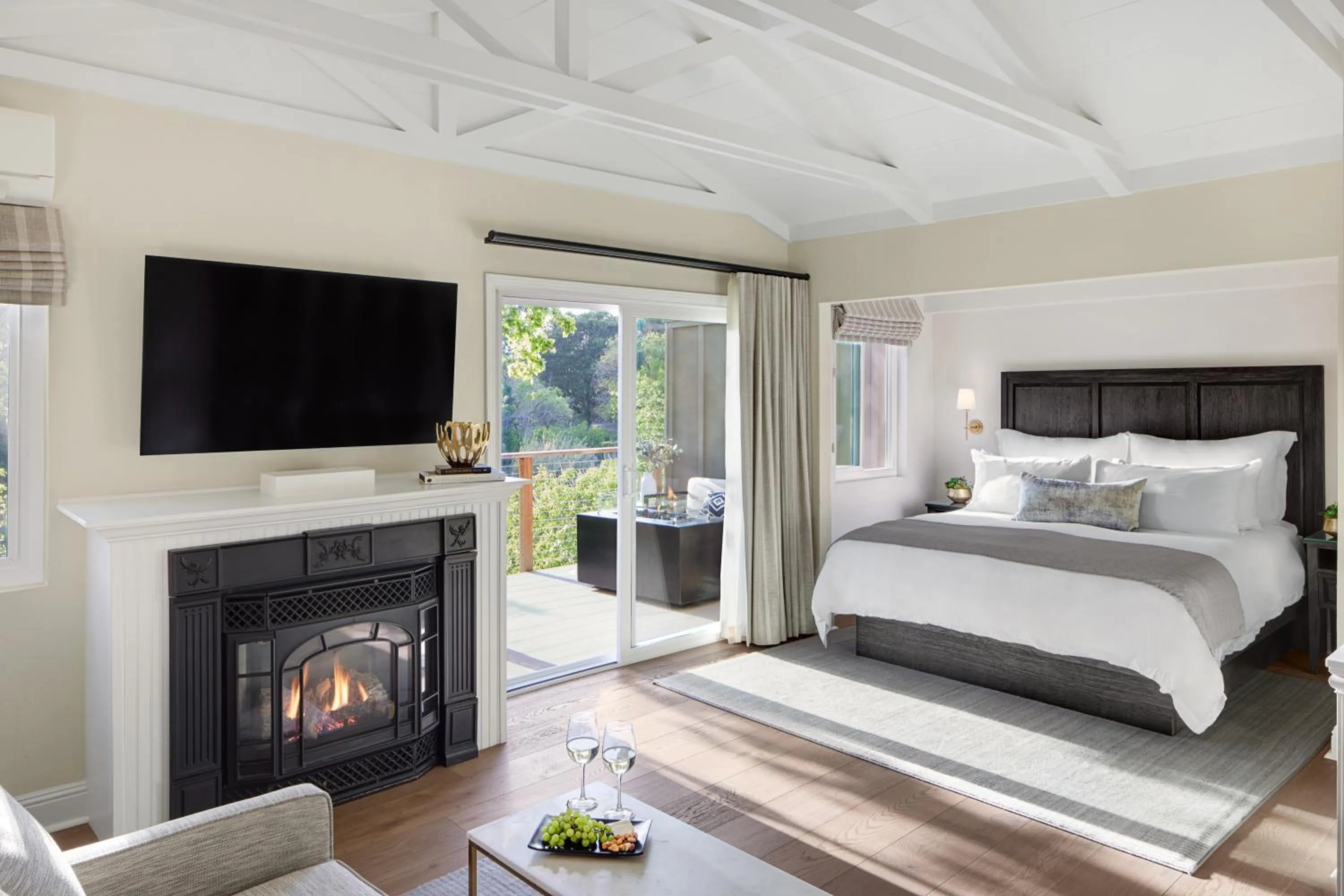 Bed in Milliken Creek Inn