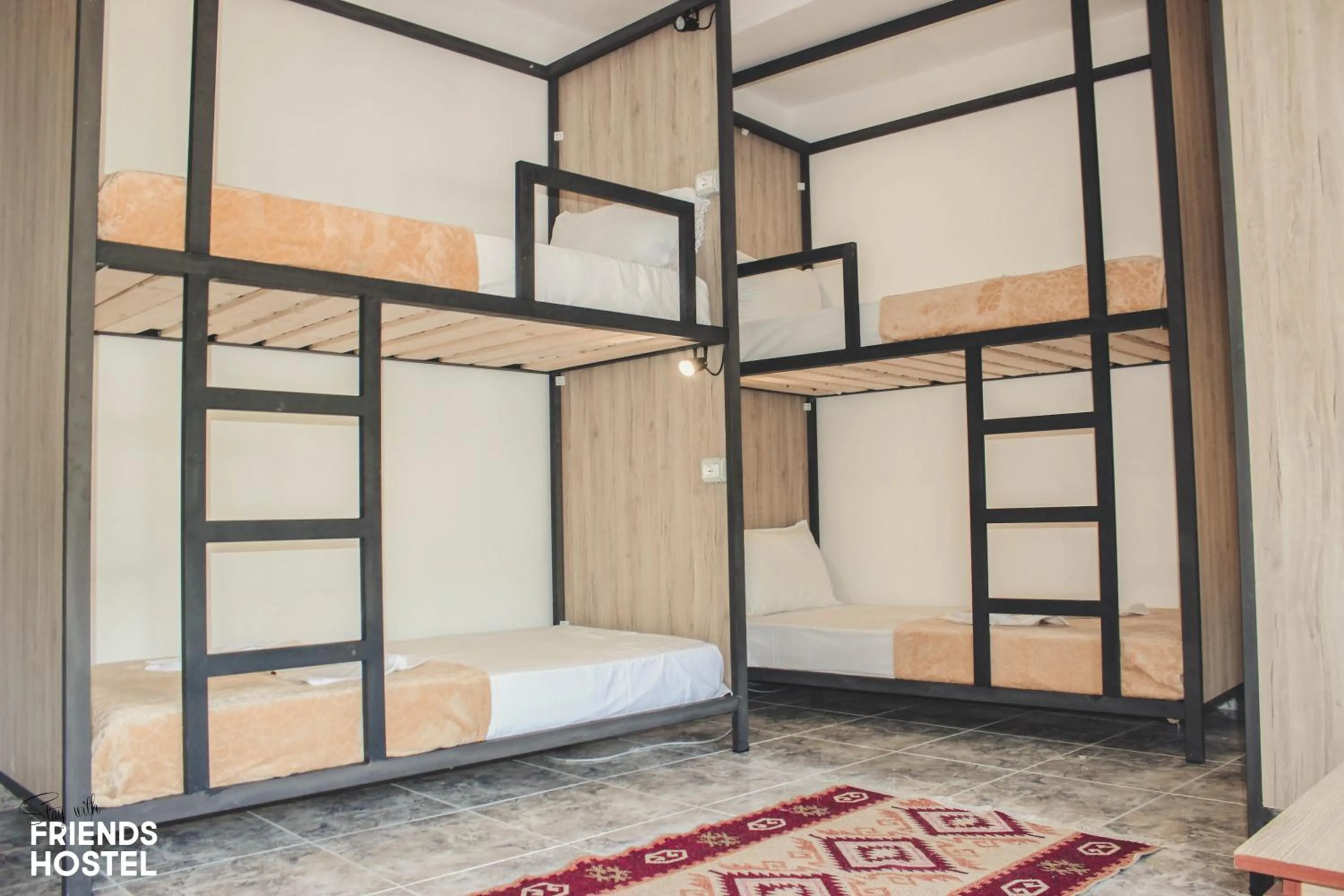 Bed in 8-Bed Mixed Dormitory Room in Friends' Guesthouse & Hostel