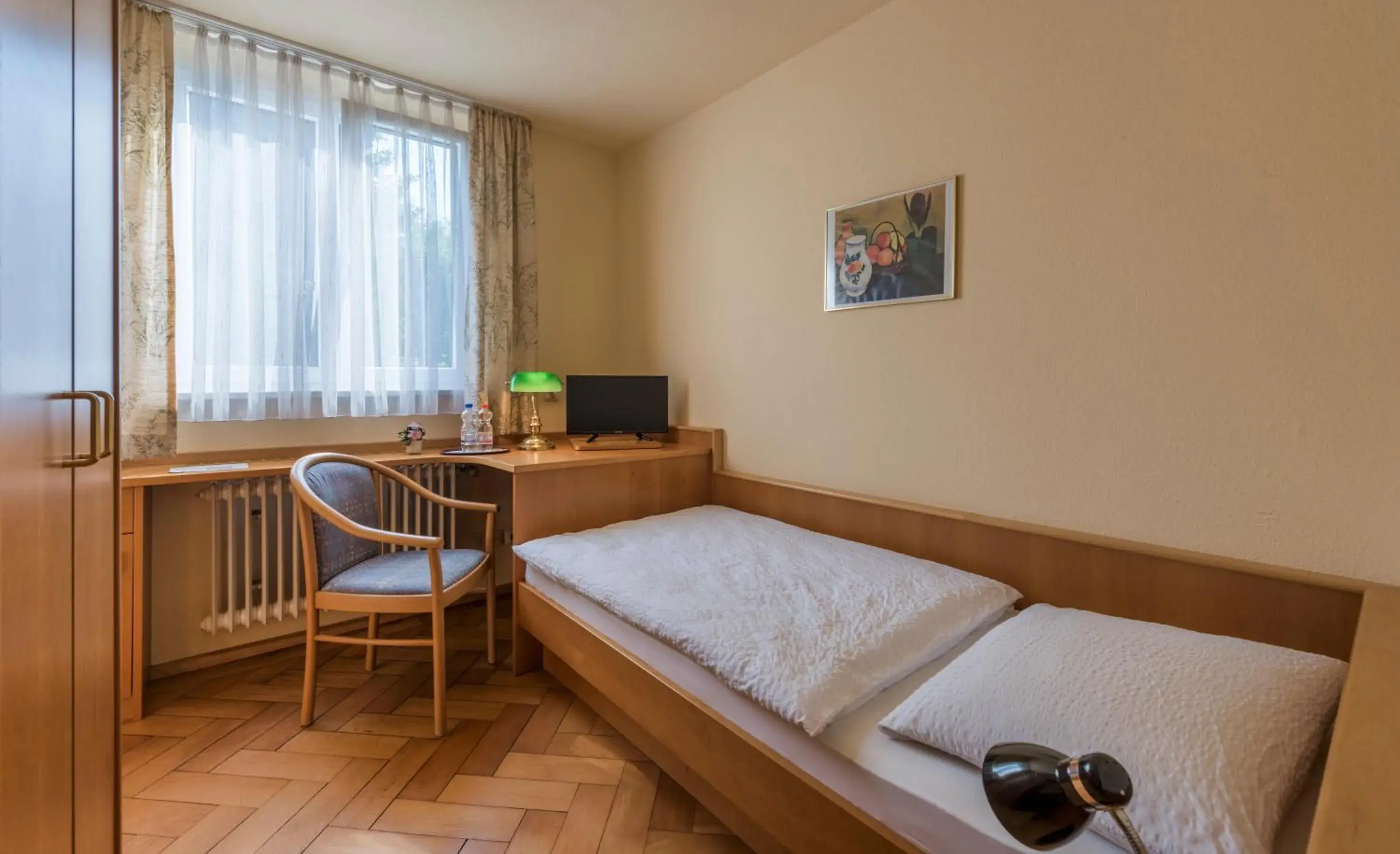 Budget Single Room in Gasthaus zur Schnecke Kandern Budget Single Room in Gasthaus zur Schnecke Kandern