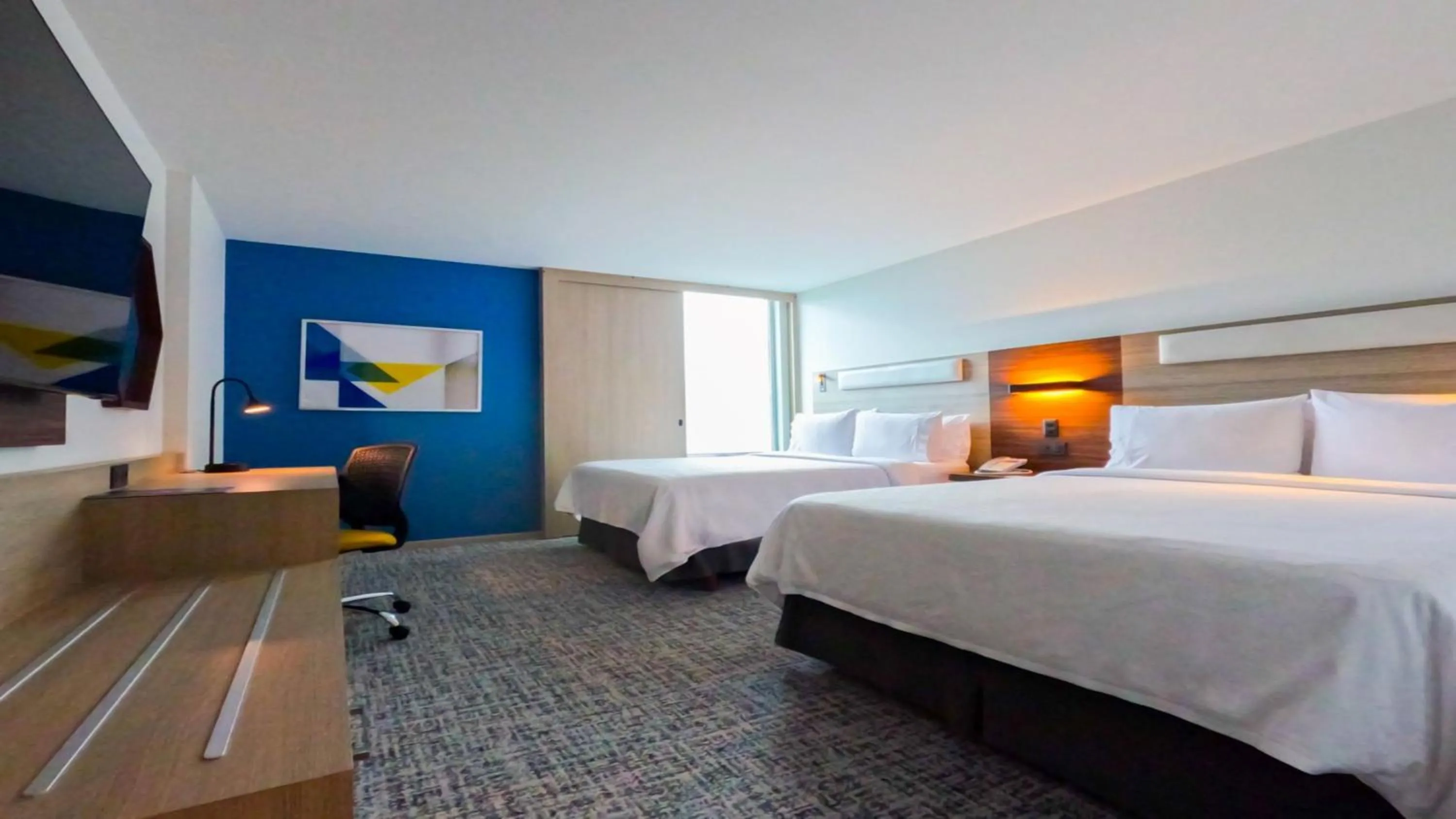 Photo of the whole room, Bed in Holiday Inn Express Toluca Galerias Metepec by IHG