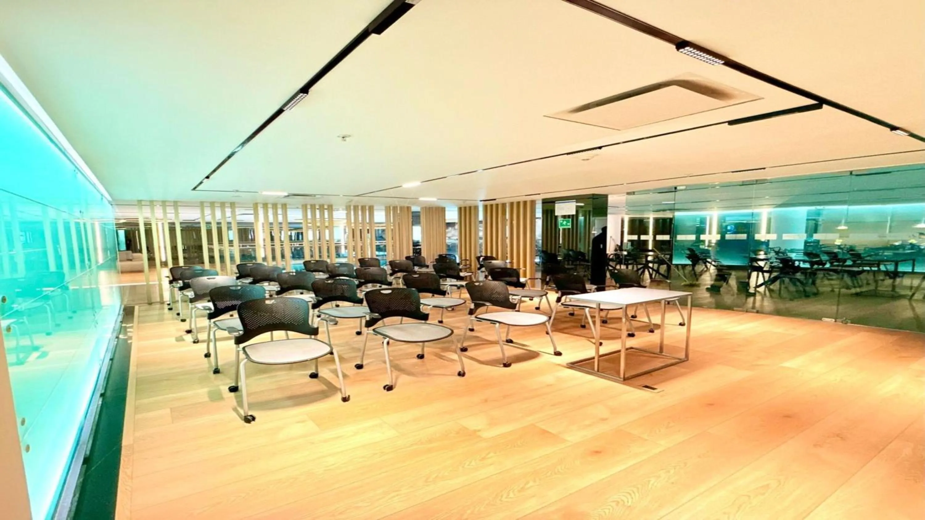 Meeting/conference room in Holiday Inn Express Toluca Galerias Metepec by IHG