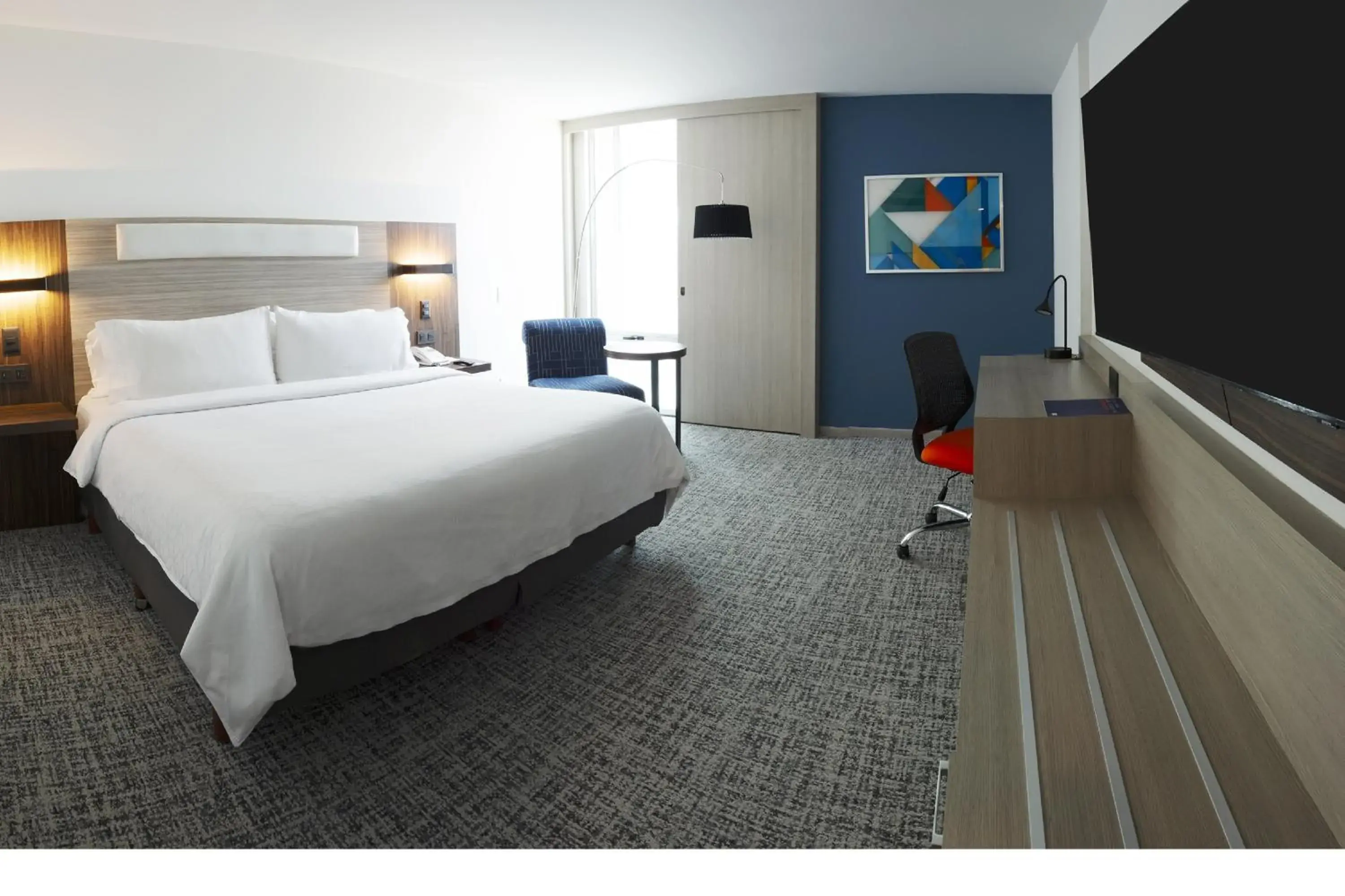 Standard King Room - Mobility Accessible in Holiday Inn Express Toluca Galerias Metepec by IHG Standard King Room - Mobility Accessible in Holiday Inn Express Toluca Galerias Metepec by IHG