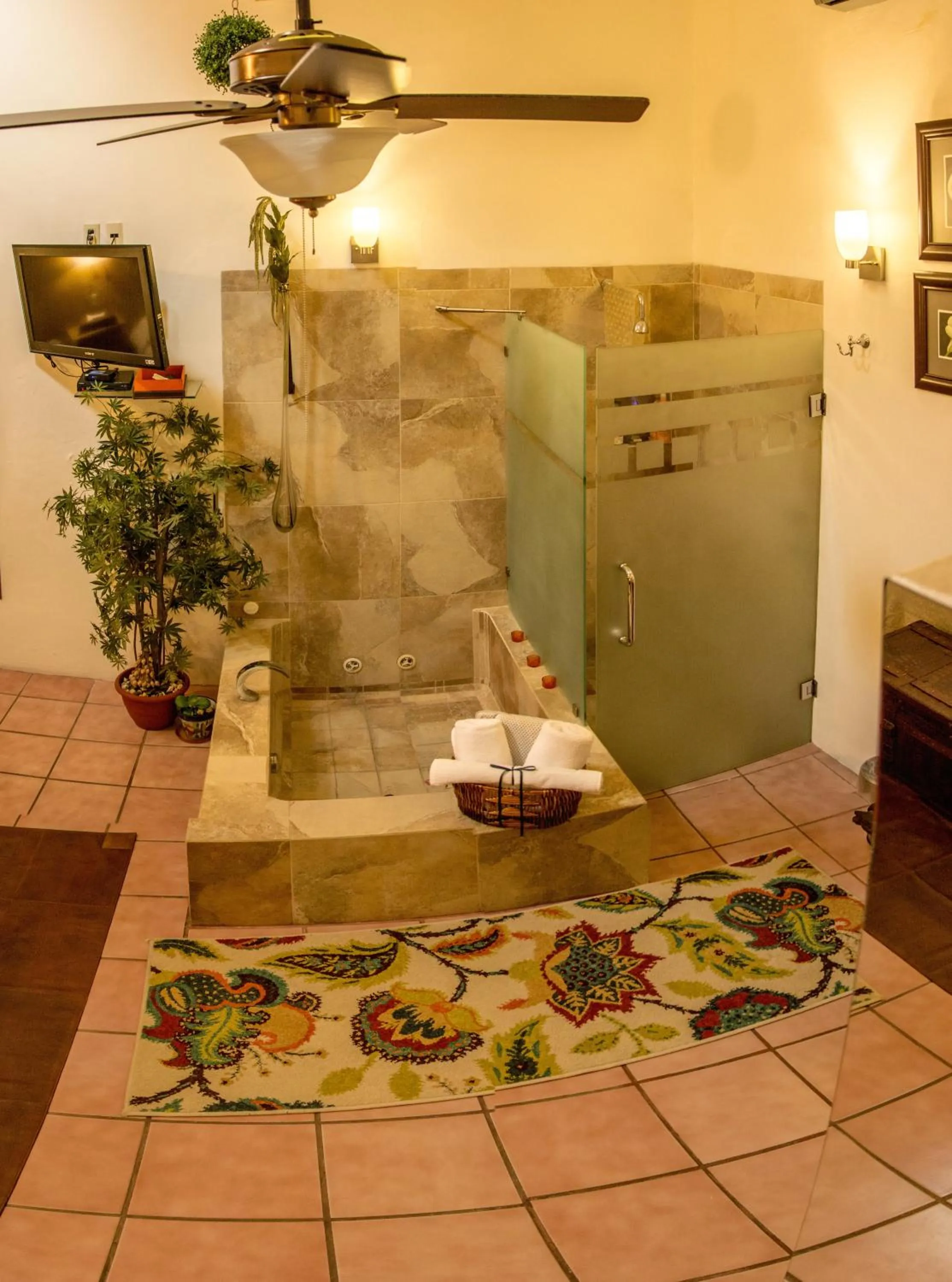 Shower in La Casona de Tete