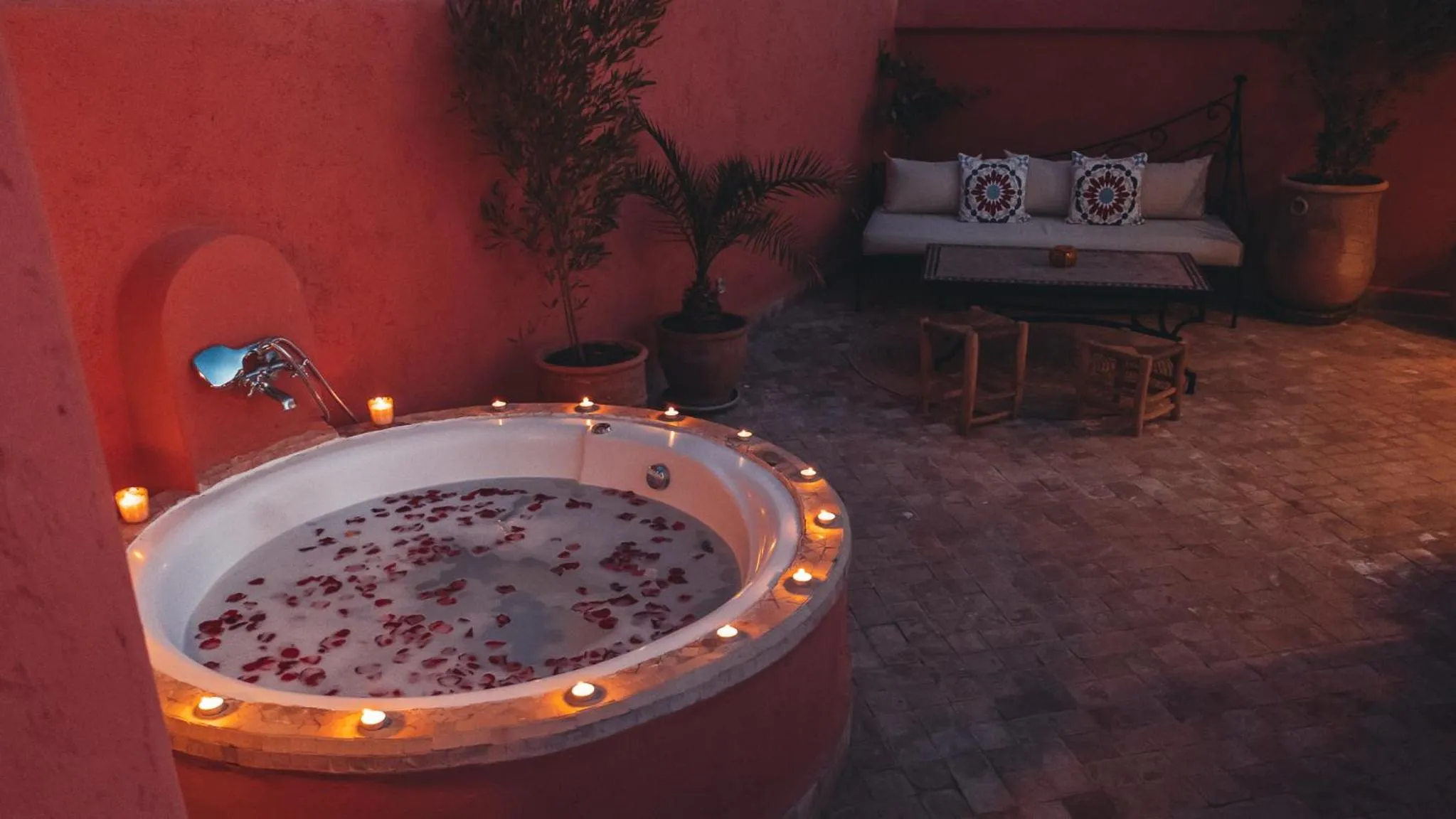 Hot Tub in Riad Dar Elma And Spa