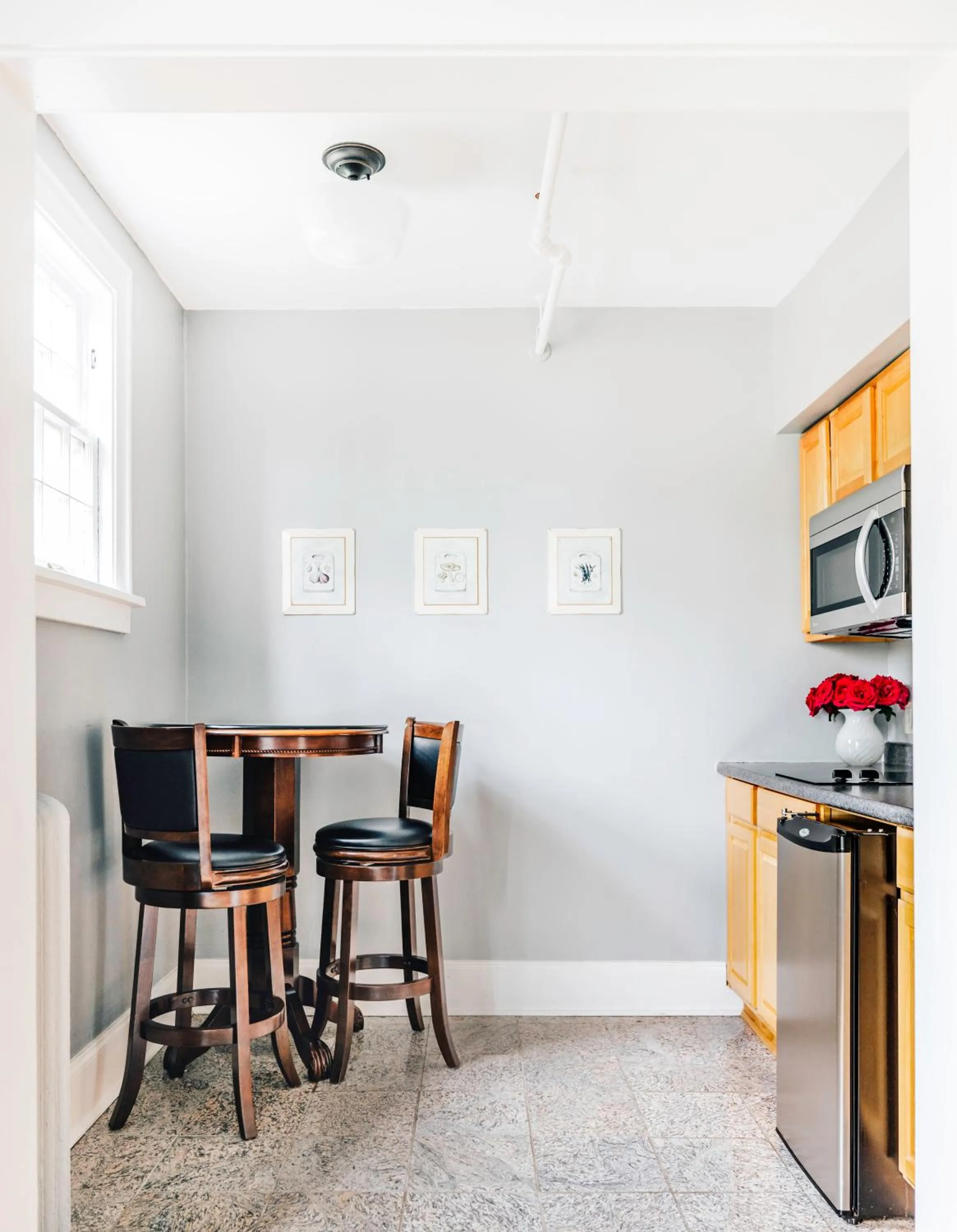 Kitchen or kitchenette in Princess Anne Boutique Hotel