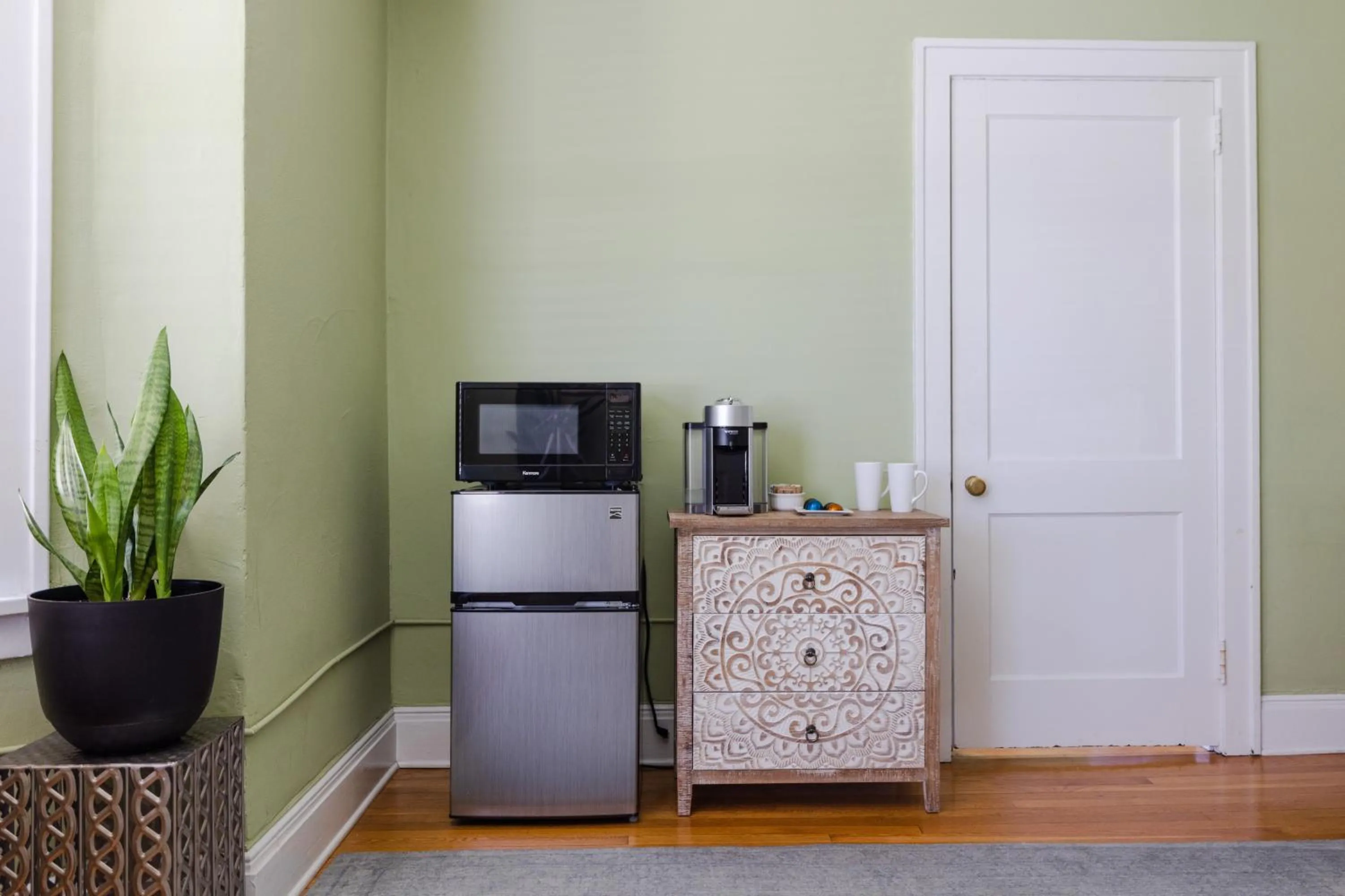 Coffee/tea facilities in Princess Anne Boutique Hotel
