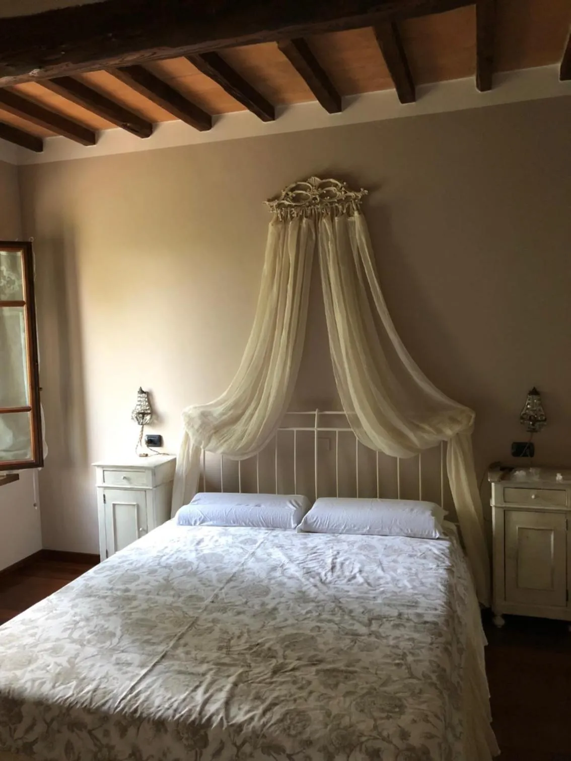 Bedroom in VIA D' ESTE 8