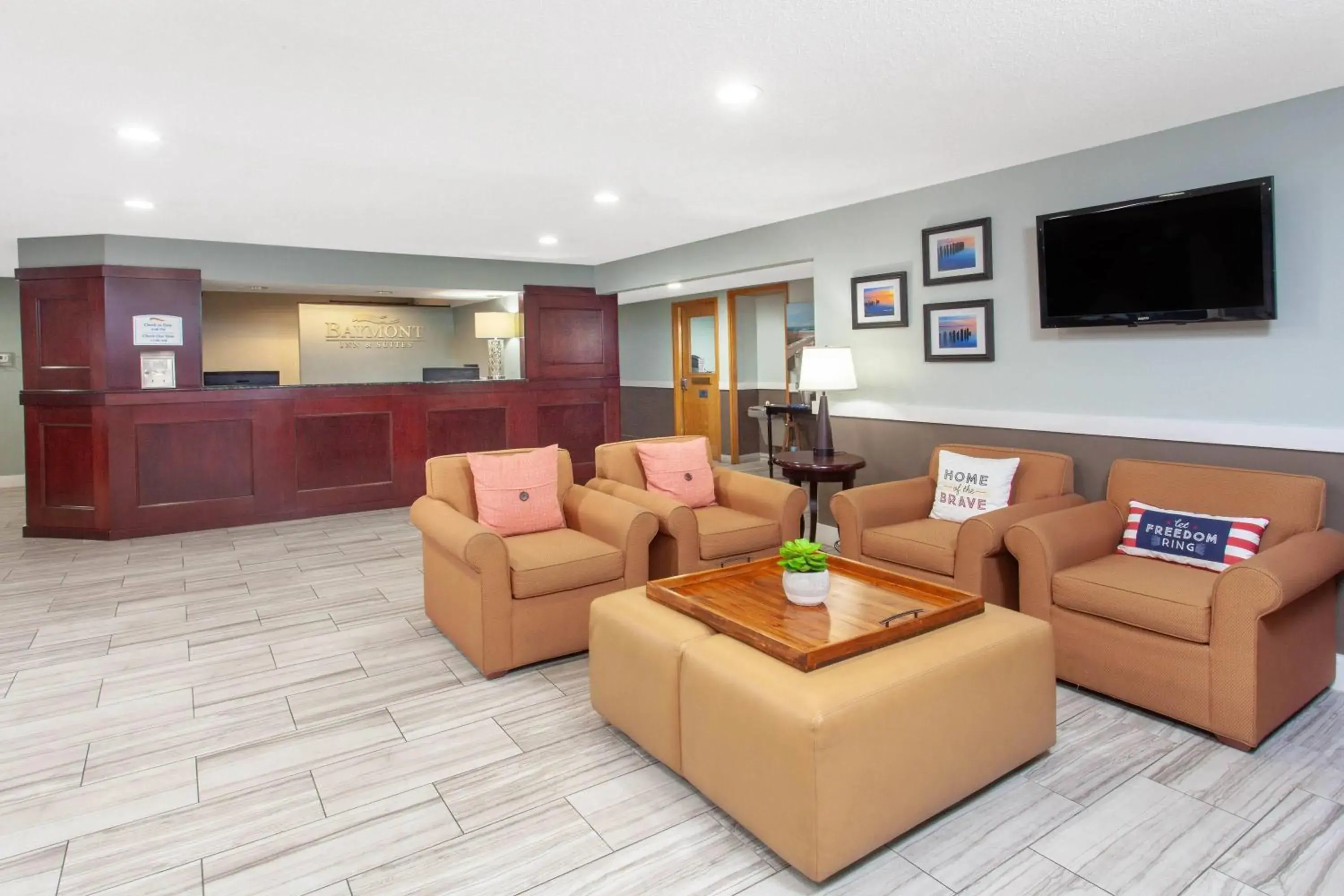 Lobby or reception in Baymont by Wyndham Grand Haven Lobby or reception in Baymont by Wyndham Grand Haven