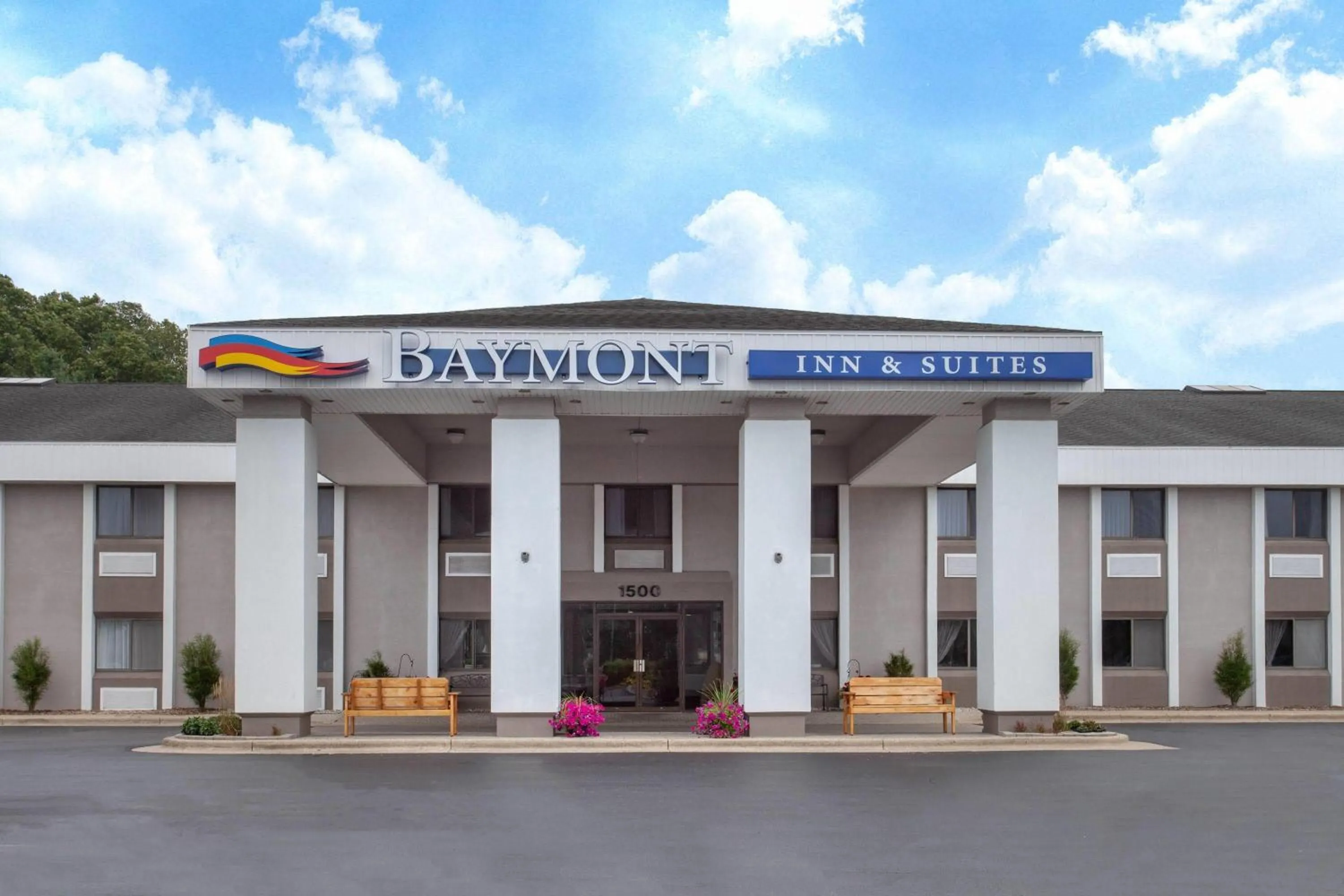 Property building in Baymont by Wyndham Grand Haven