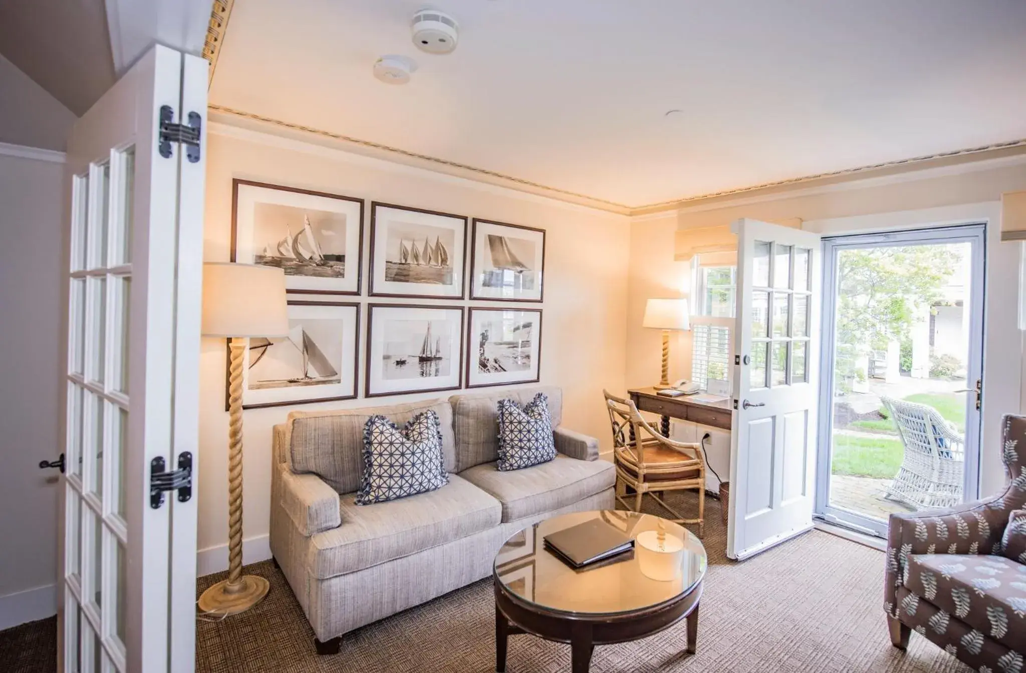 King Partial Harborview Accessible in White Elephant Hotel King Partial Harborview Accessible in White Elephant Hotel