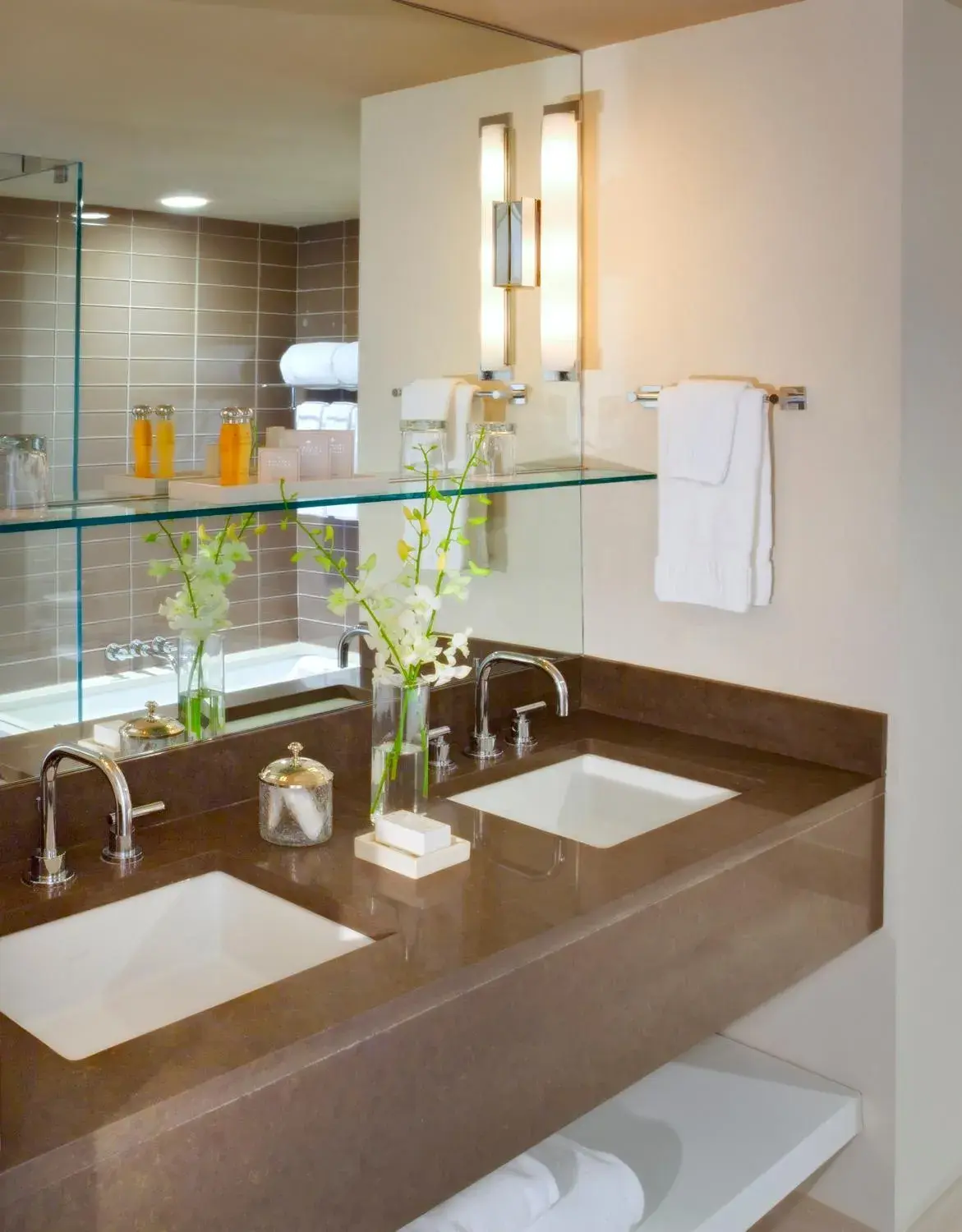 INN Suite-Located at the White Elephant Inn at 19 North Water Street in White Elephant Hotel INN Suite-Located at the White Elephant Inn at 19 North Water Street in White Elephant Hotel