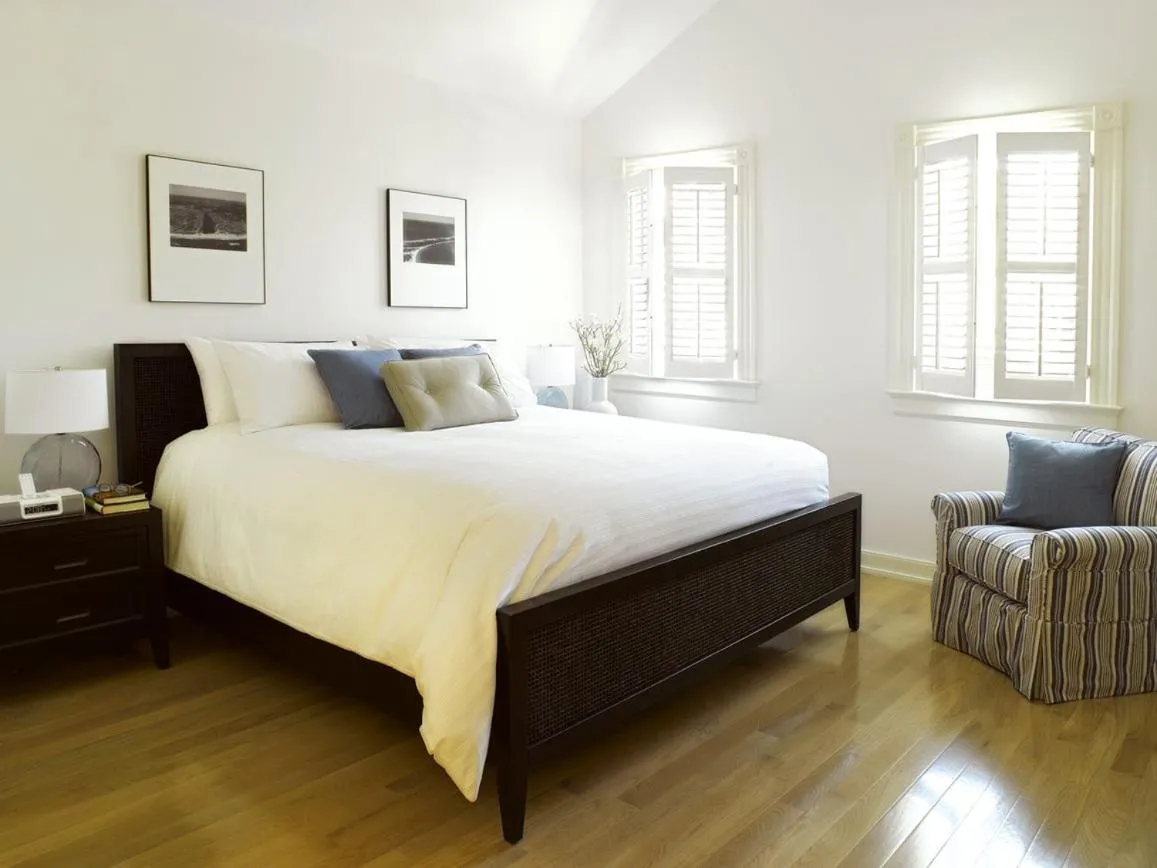 Bedroom, Bed in White Elephant Hotel