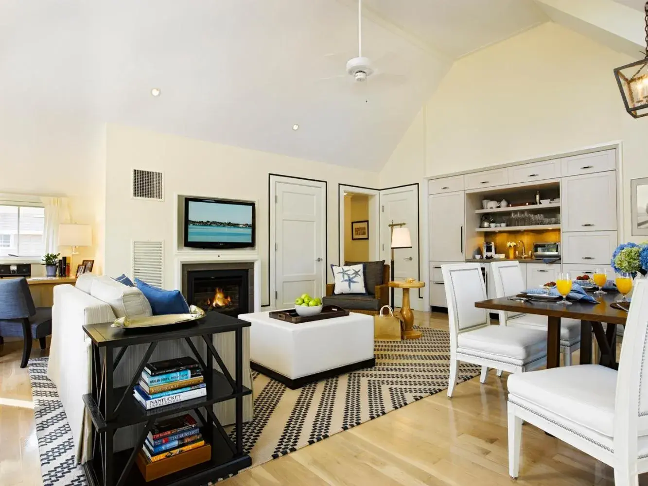 Two-Bedroom Residence Accessible-Located at the White Elephant Inn at 19 North Water Street in White Elephant Hotel Two-Bedroom Residence Accessible-Located at the White Elephant Inn at 19 North Water Street in White Elephant Hotel