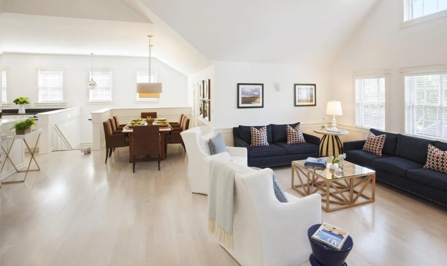 Living room in White Elephant Hotel