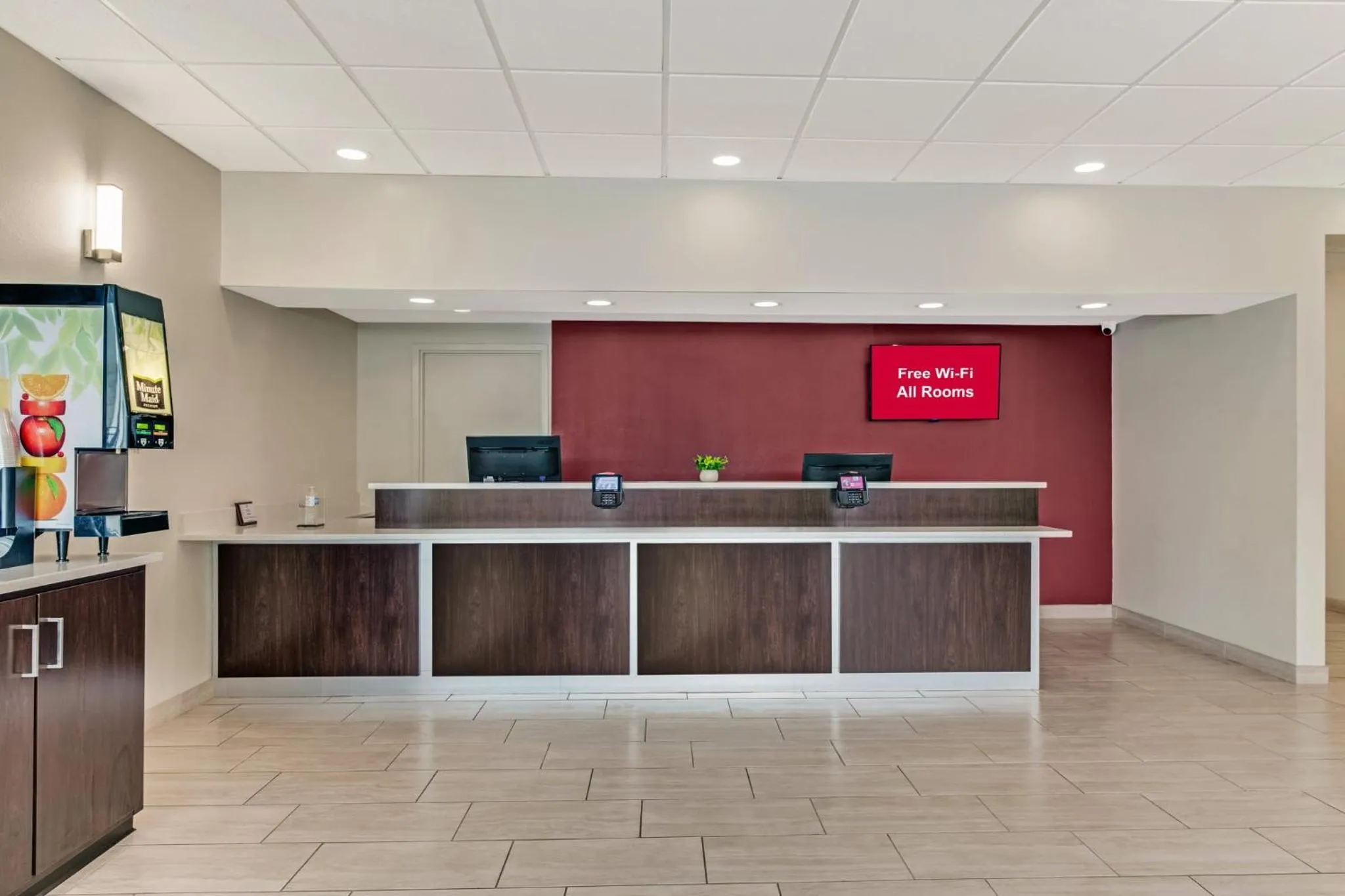 Lobby or reception in Red Roof Inn & Suites Wilkesboro
