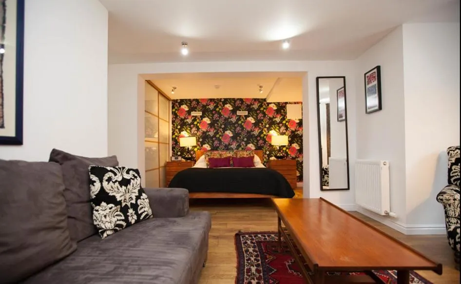 Bedroom, Bed in Fraoch House