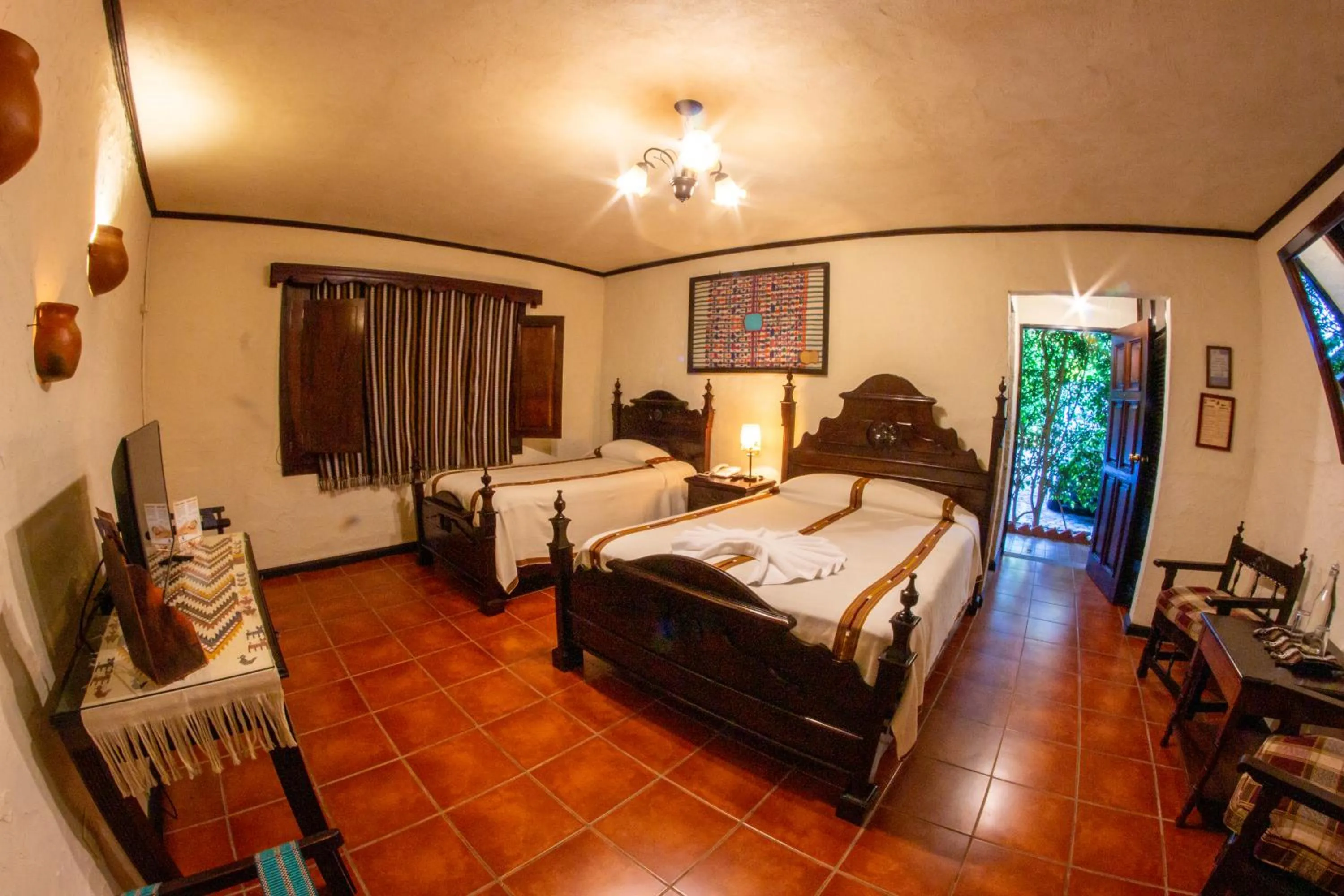 Bed in Hotel Posada de Don Rodrigo Panajachel