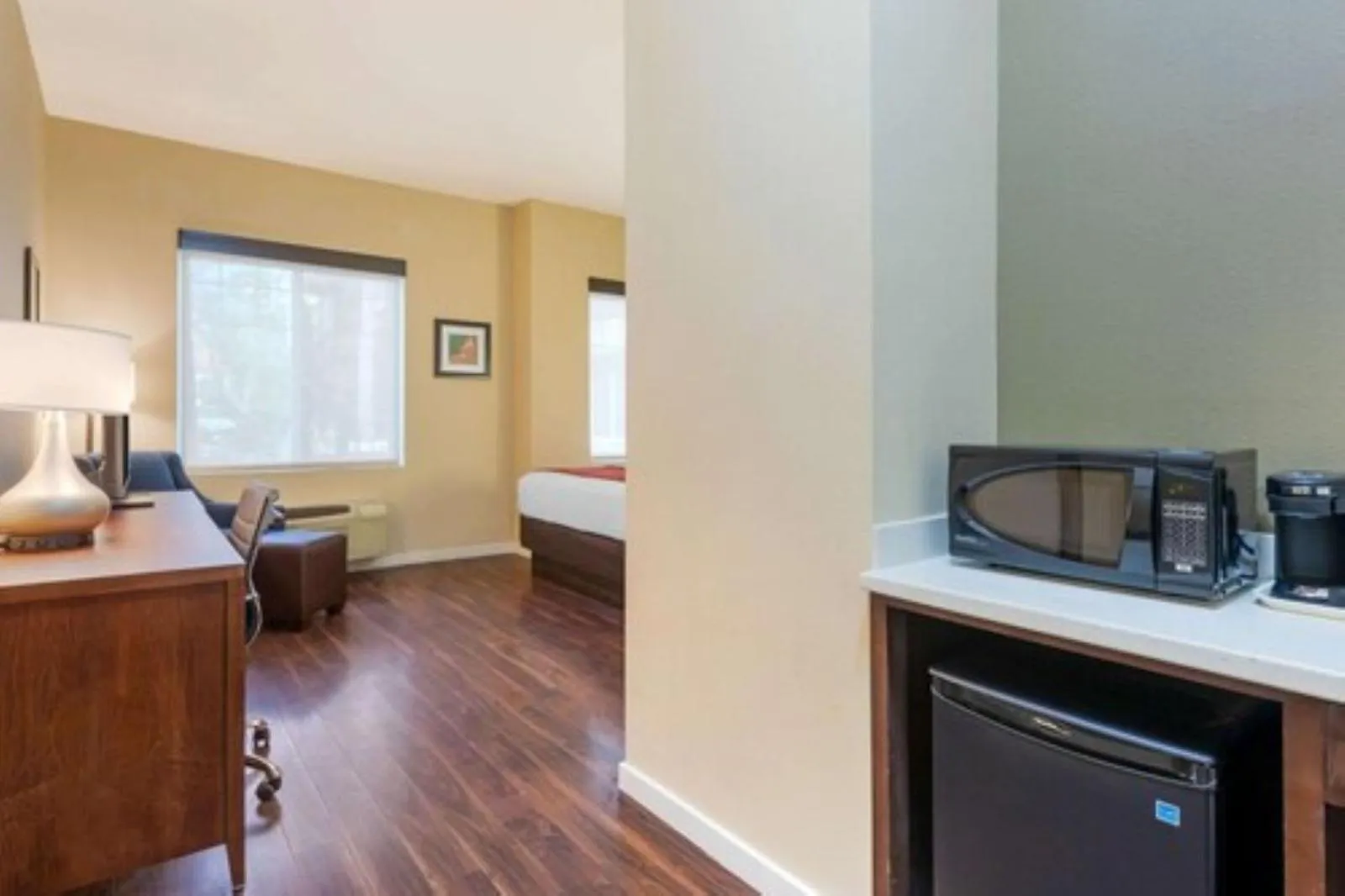 furniture in Comfort Inn & Suites Near Ontario Airport