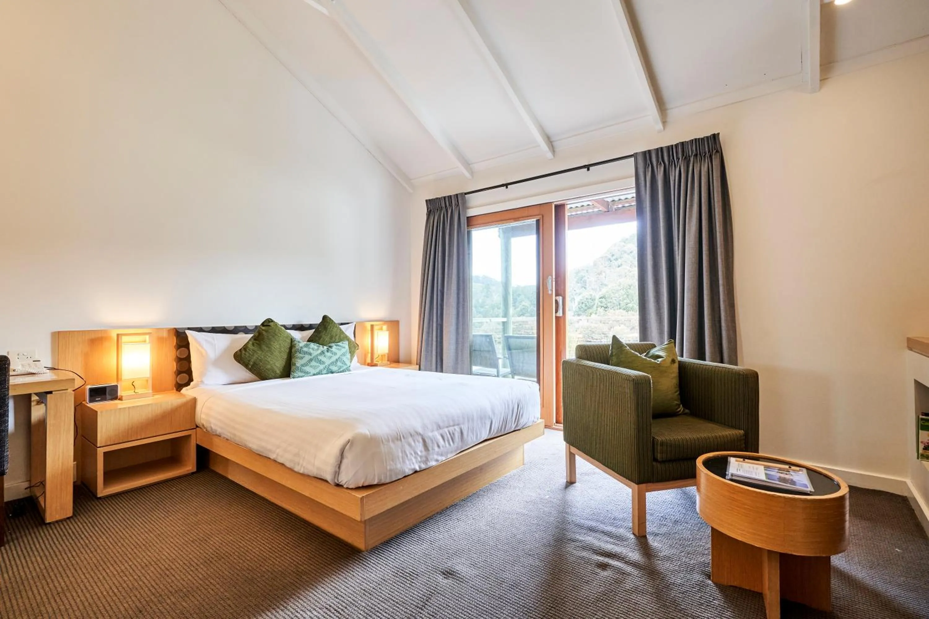 Photo of the whole room, Bed in Peppers Cradle Mountain Lodge
