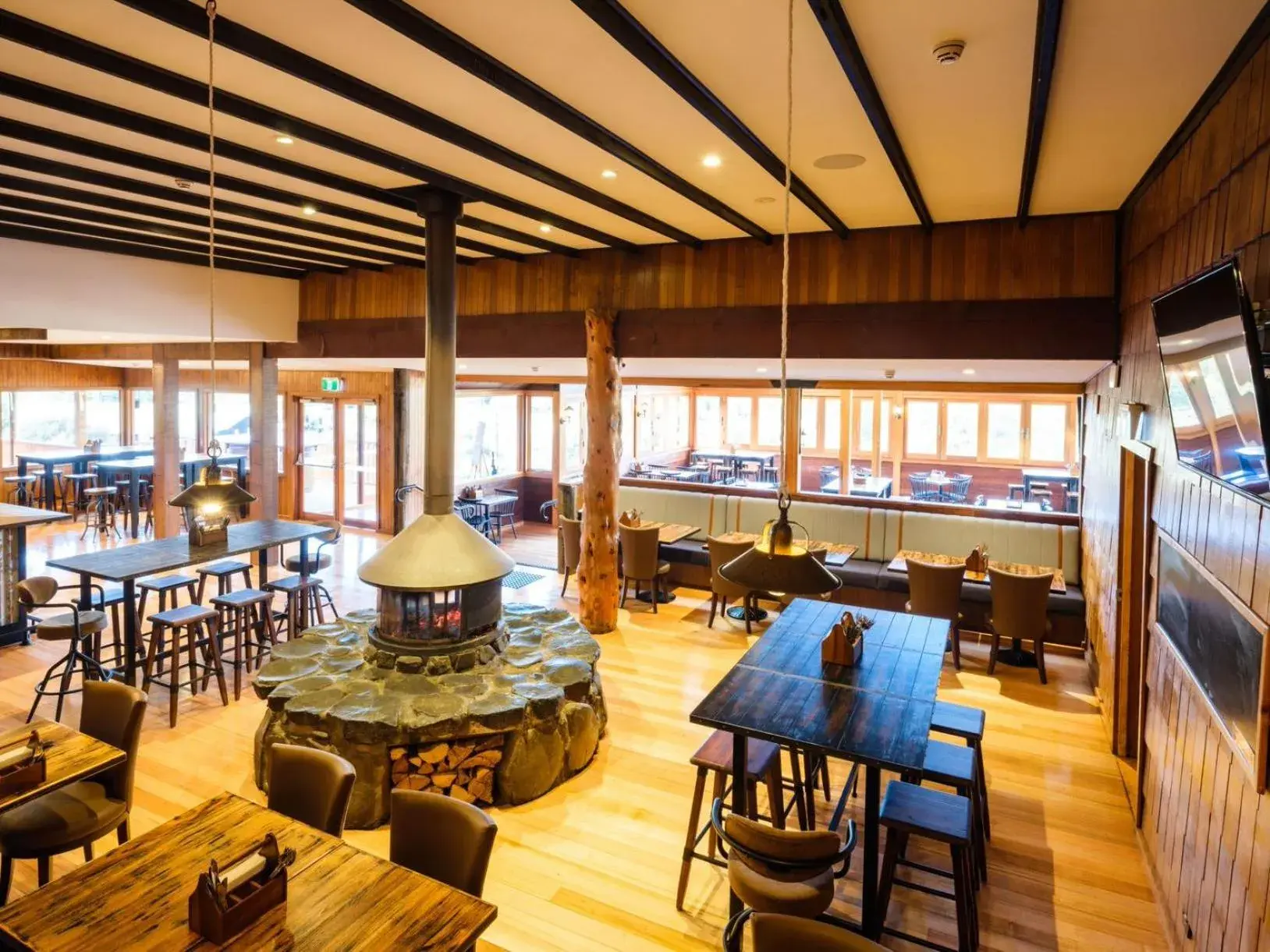 Restaurant/places to eat in Peppers Cradle Mountain Lodge Restaurant/places to eat in Peppers Cradle Mountain Lodge