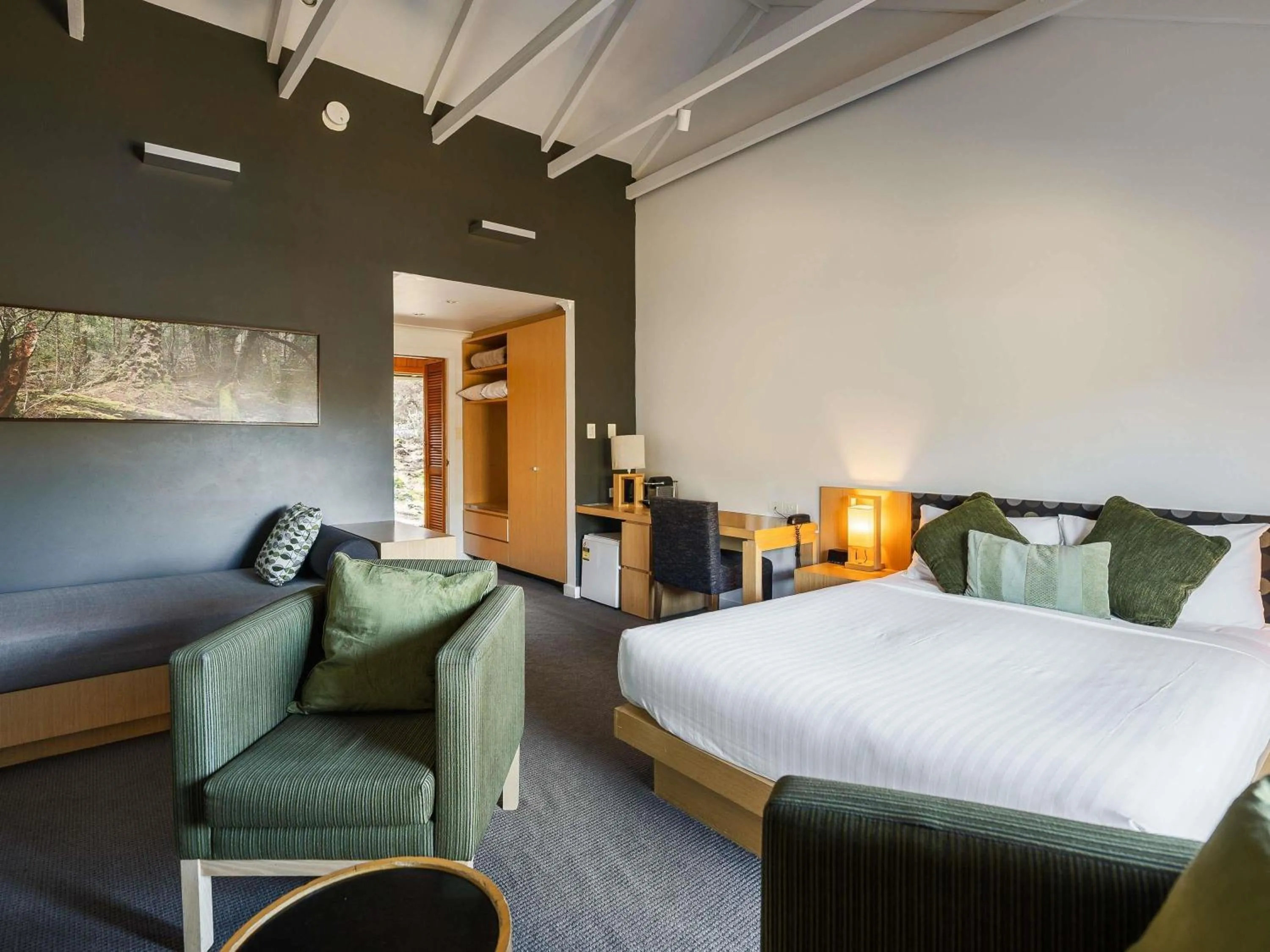 Bedroom, Bed in Peppers Cradle Mountain Lodge