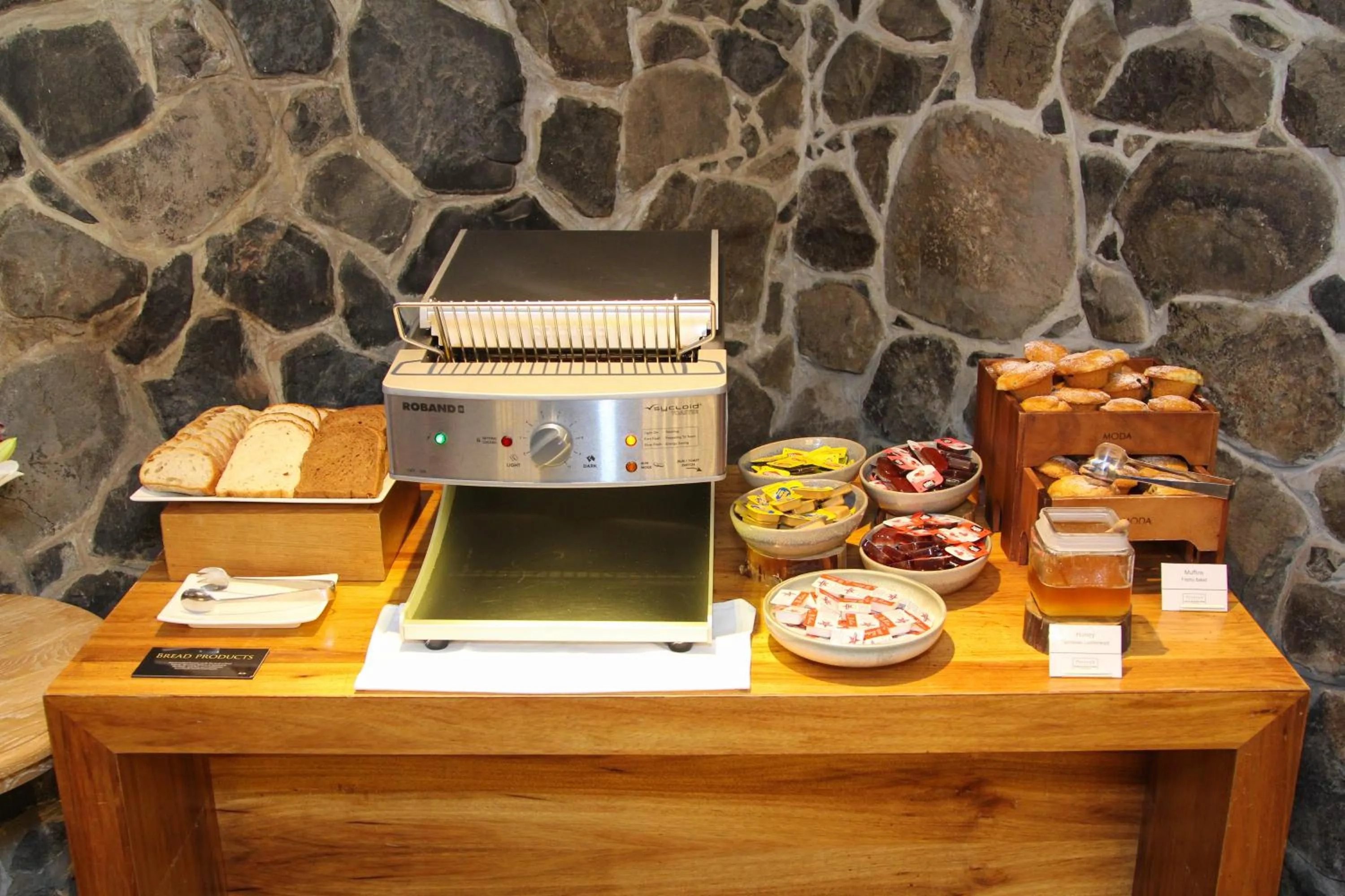 Food and drinks in Peppers Cradle Mountain Lodge