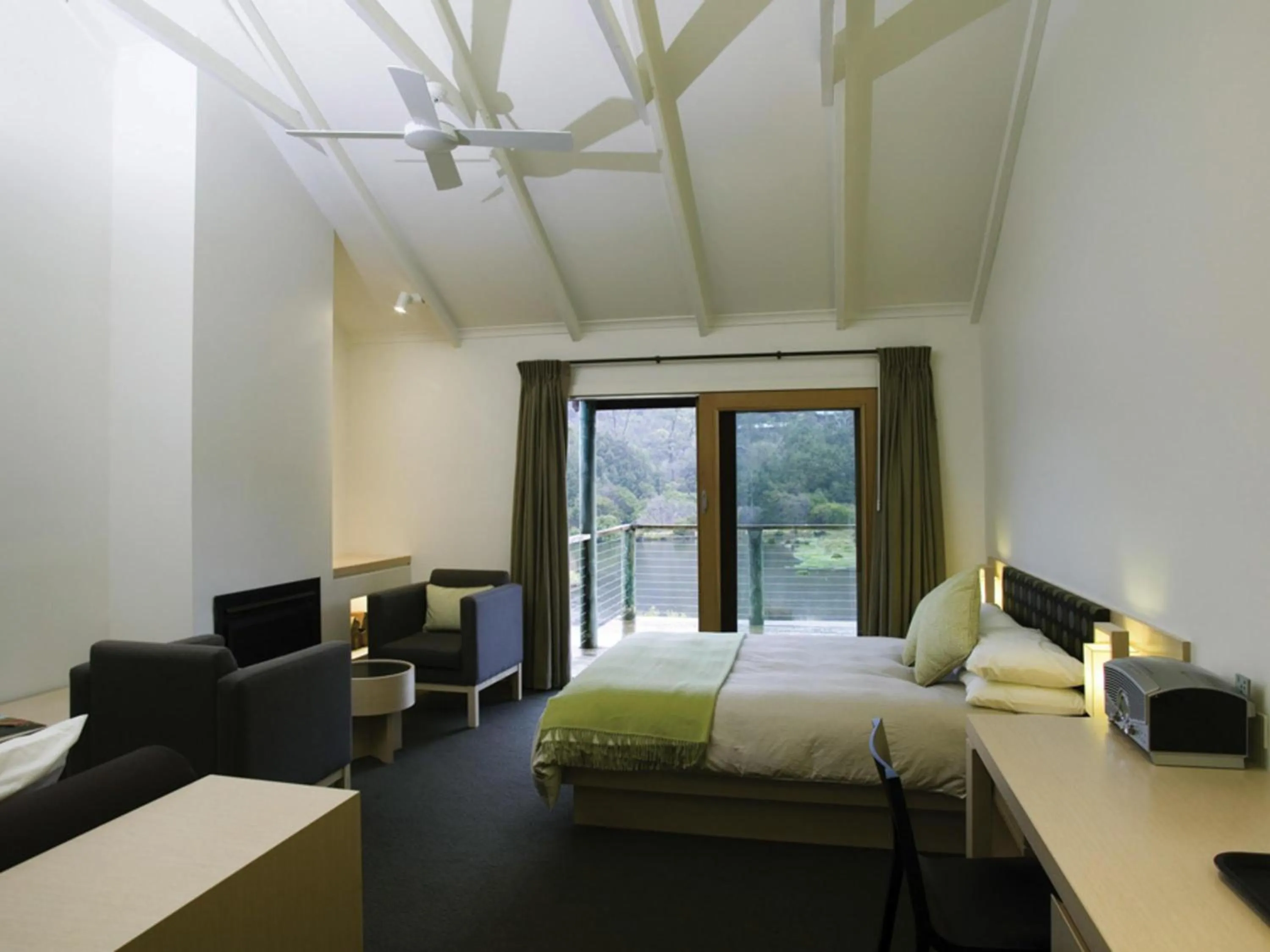 Bedroom, Bed in Peppers Cradle Mountain Lodge