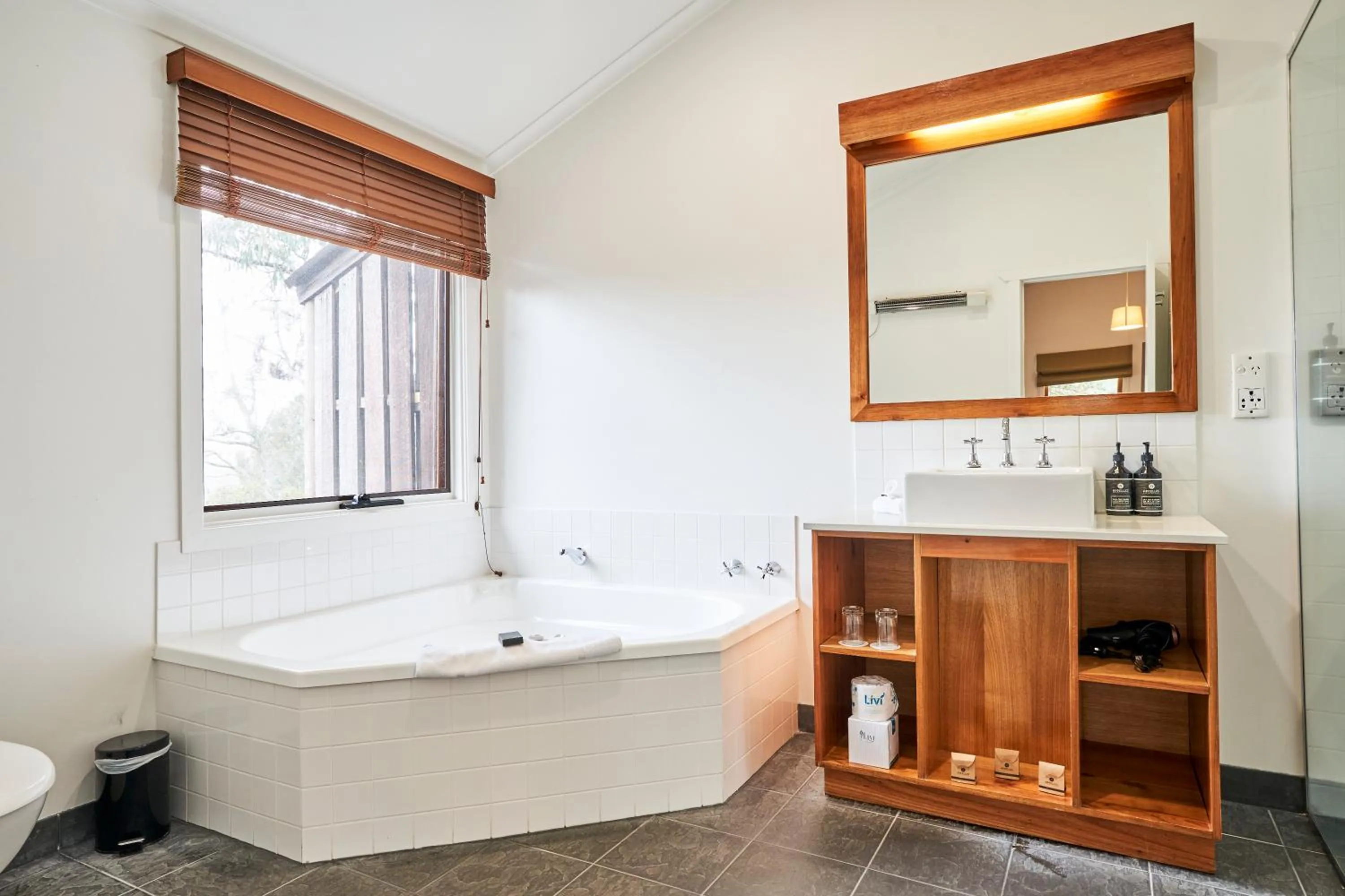 Bathroom in Peppers Cradle Mountain Lodge