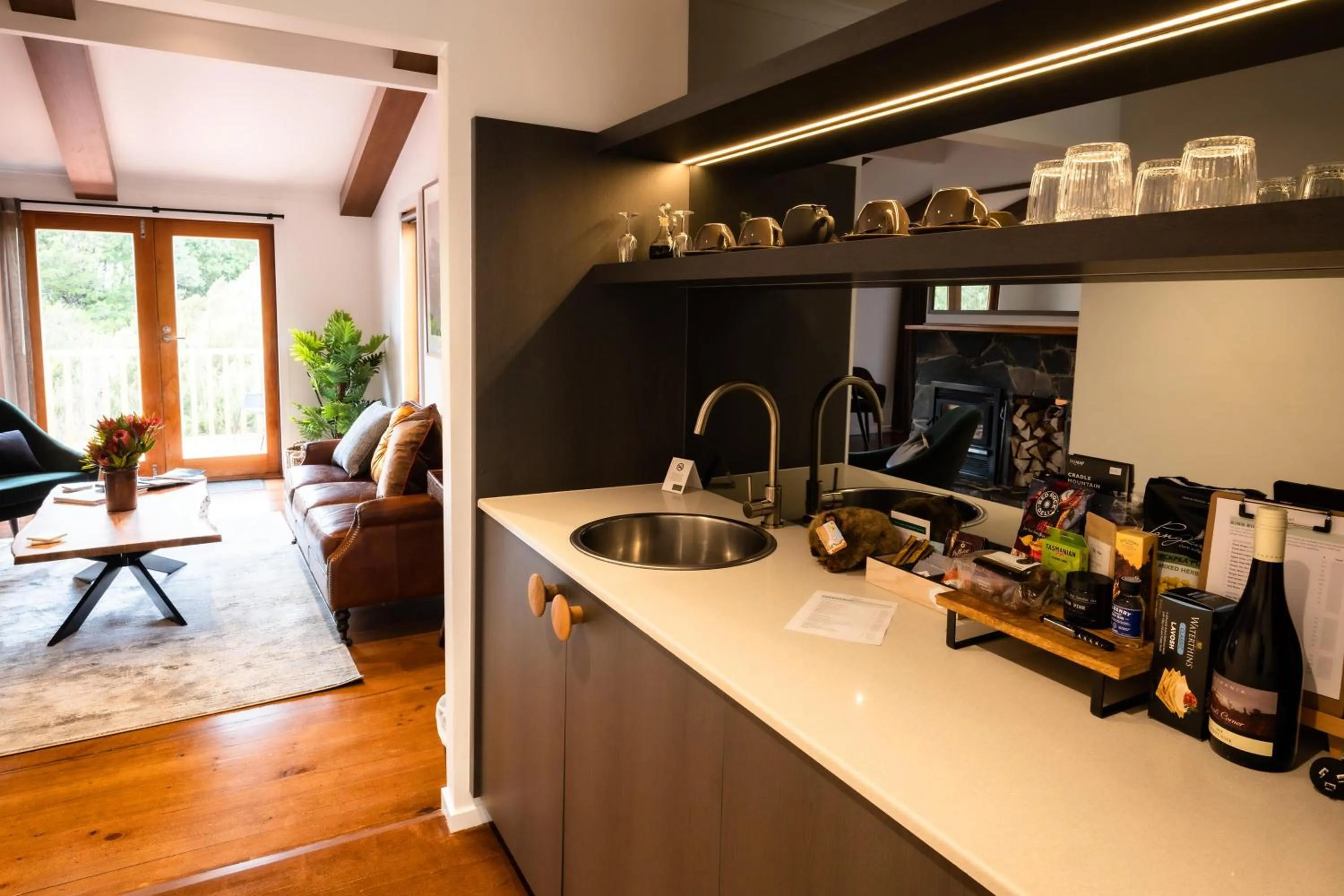 Kitchen or kitchenette in Peppers Cradle Mountain Lodge