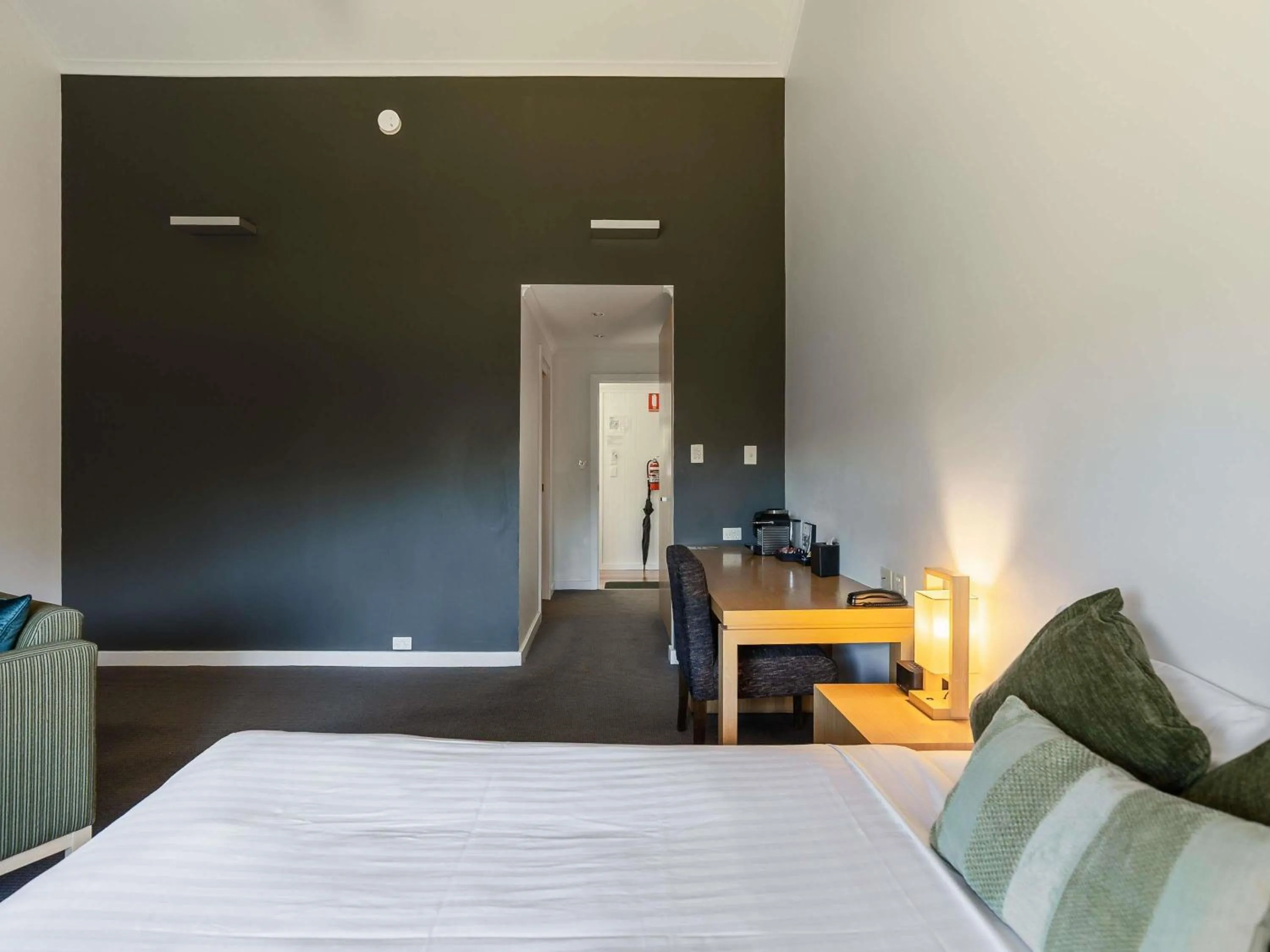 Bedroom, Bed in Peppers Cradle Mountain Lodge