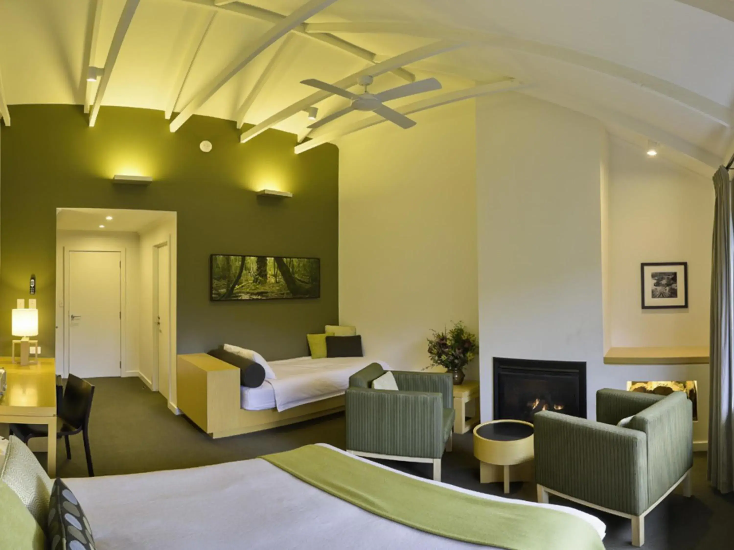 Bedroom, Bed in Peppers Cradle Mountain Lodge Bedroom, Bed in Peppers Cradle Mountain Lodge