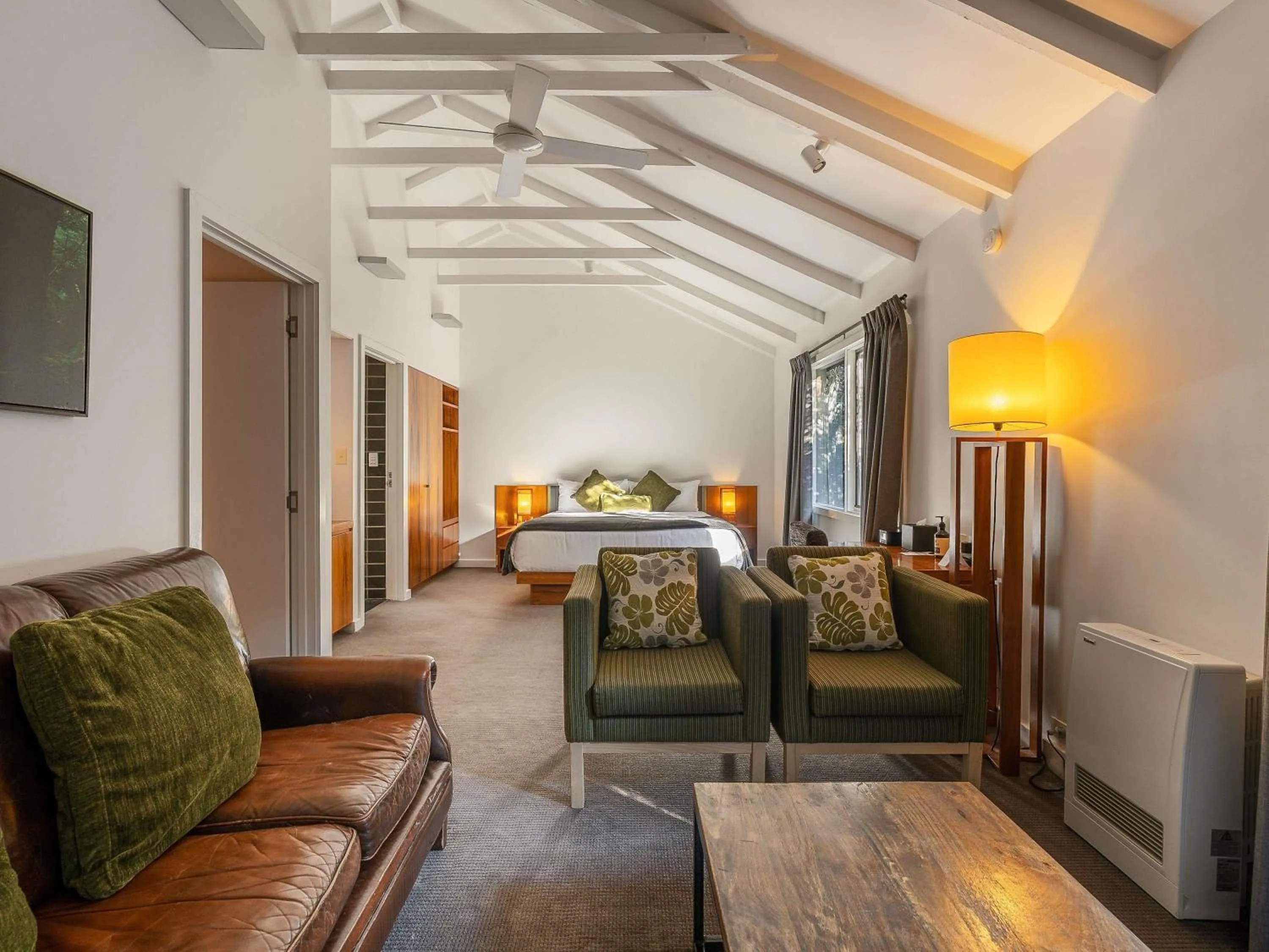 Bedroom, Bed in Peppers Cradle Mountain Lodge