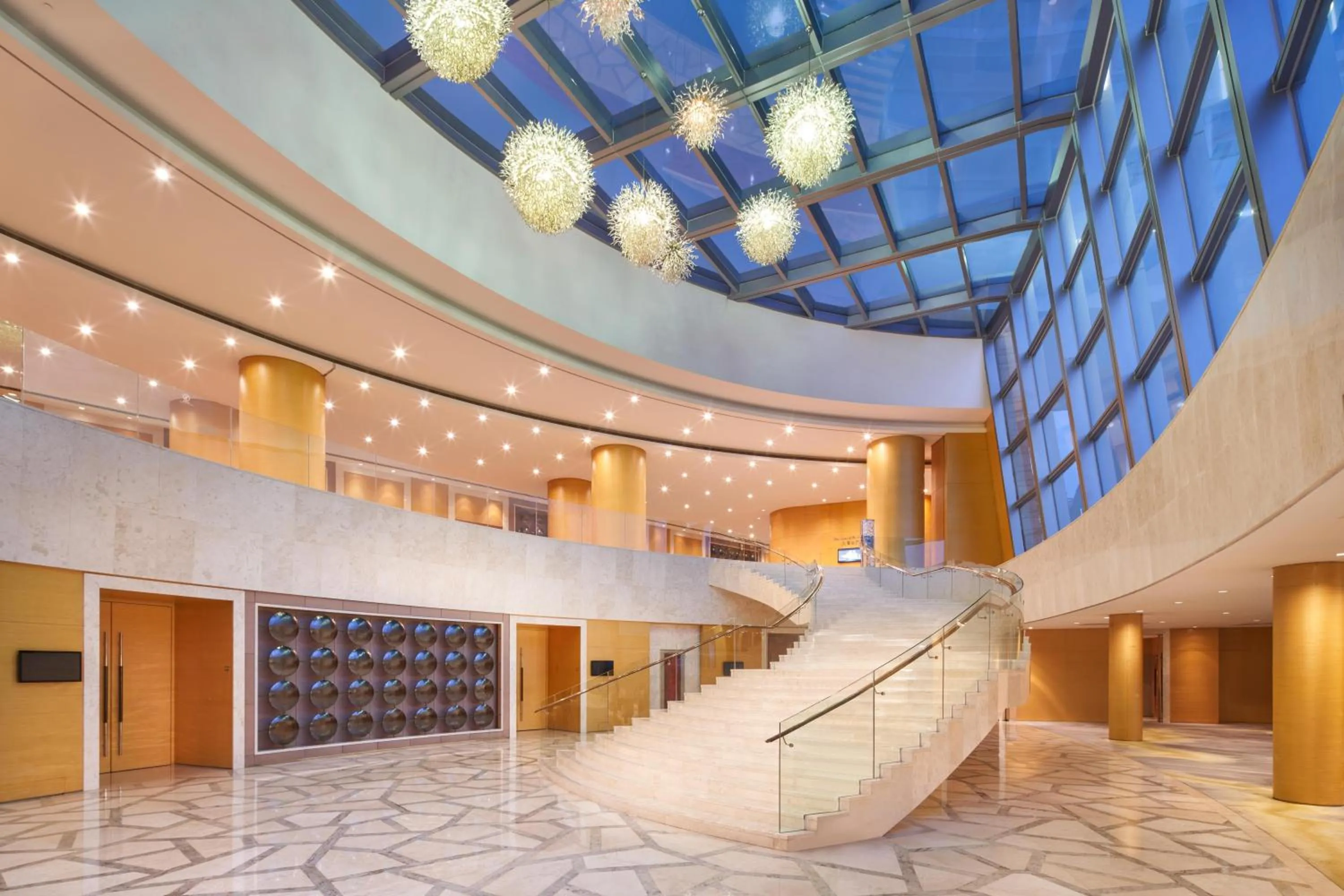 Meeting/conference room in Intercontinental Shenzhen Dameisha Resort by IHG