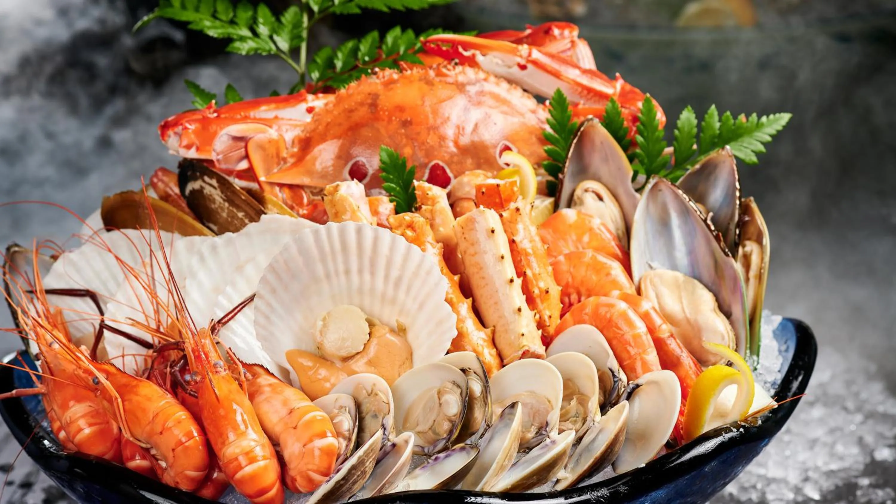 Restaurant/places to eat in Intercontinental Shenzhen Dameisha Resort by IHG