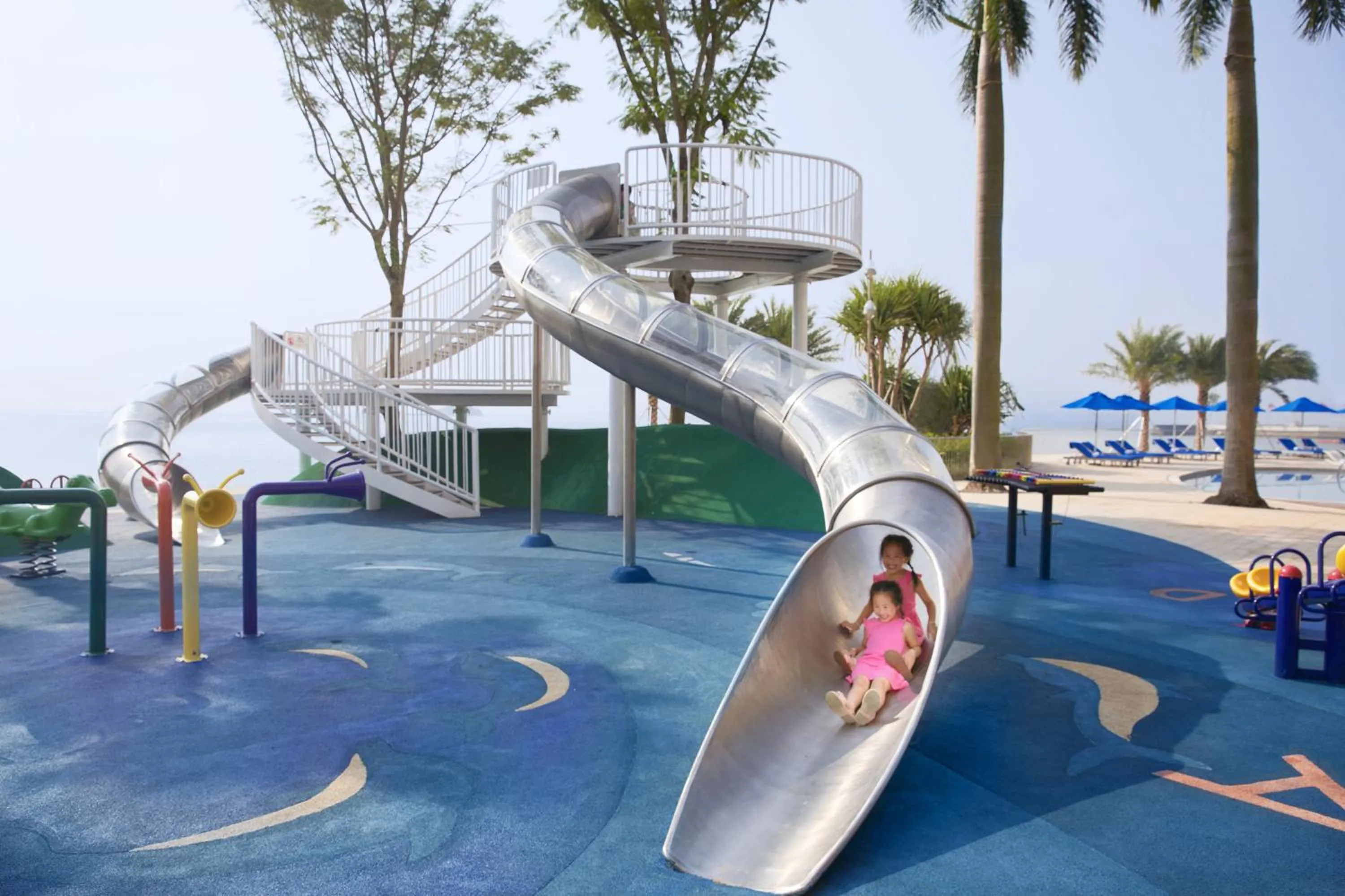 Fitness centre/facilities in Intercontinental Shenzhen Dameisha Resort by IHG