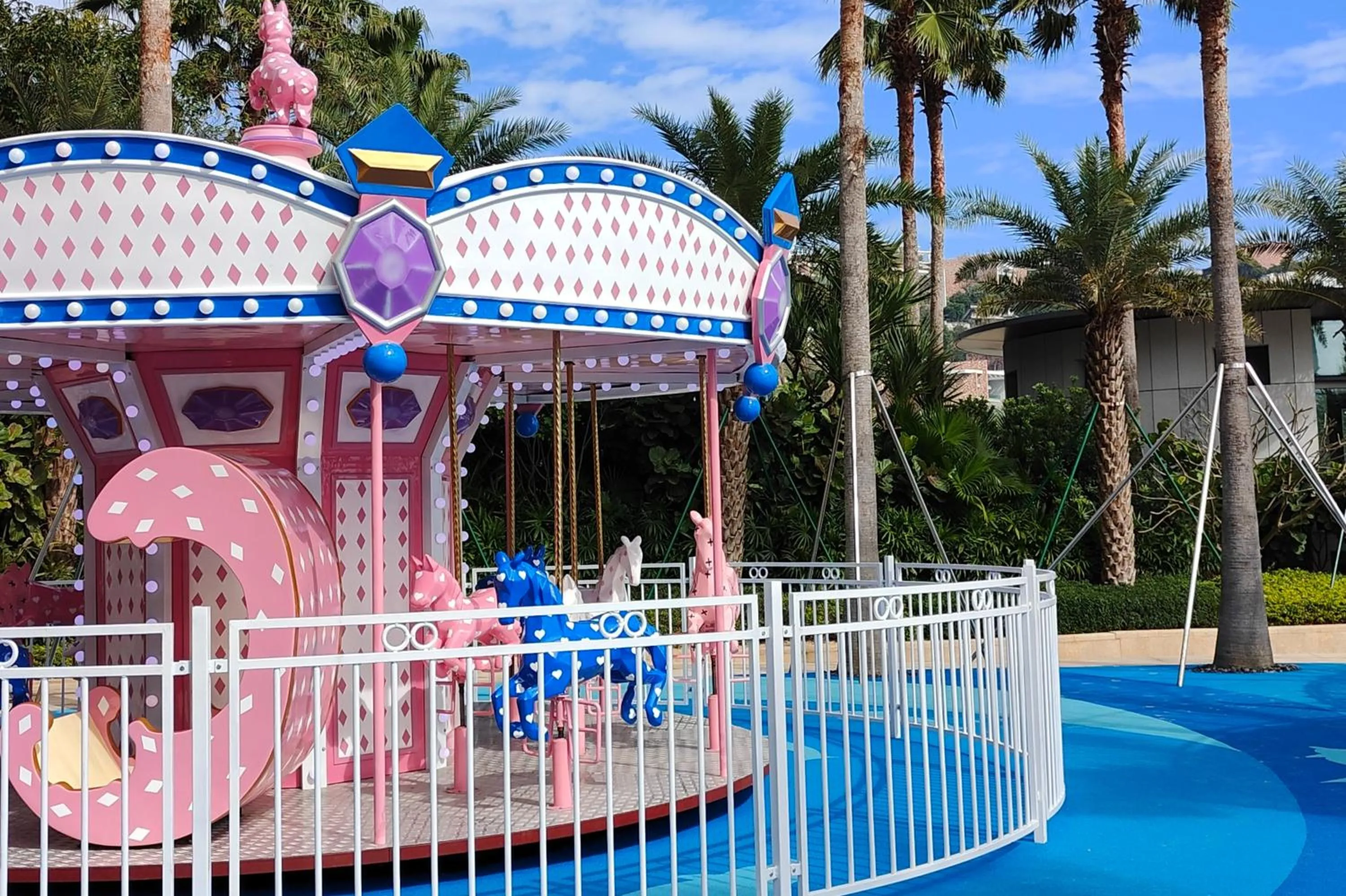 Fitness centre/facilities in Intercontinental Shenzhen Dameisha Resort by IHG