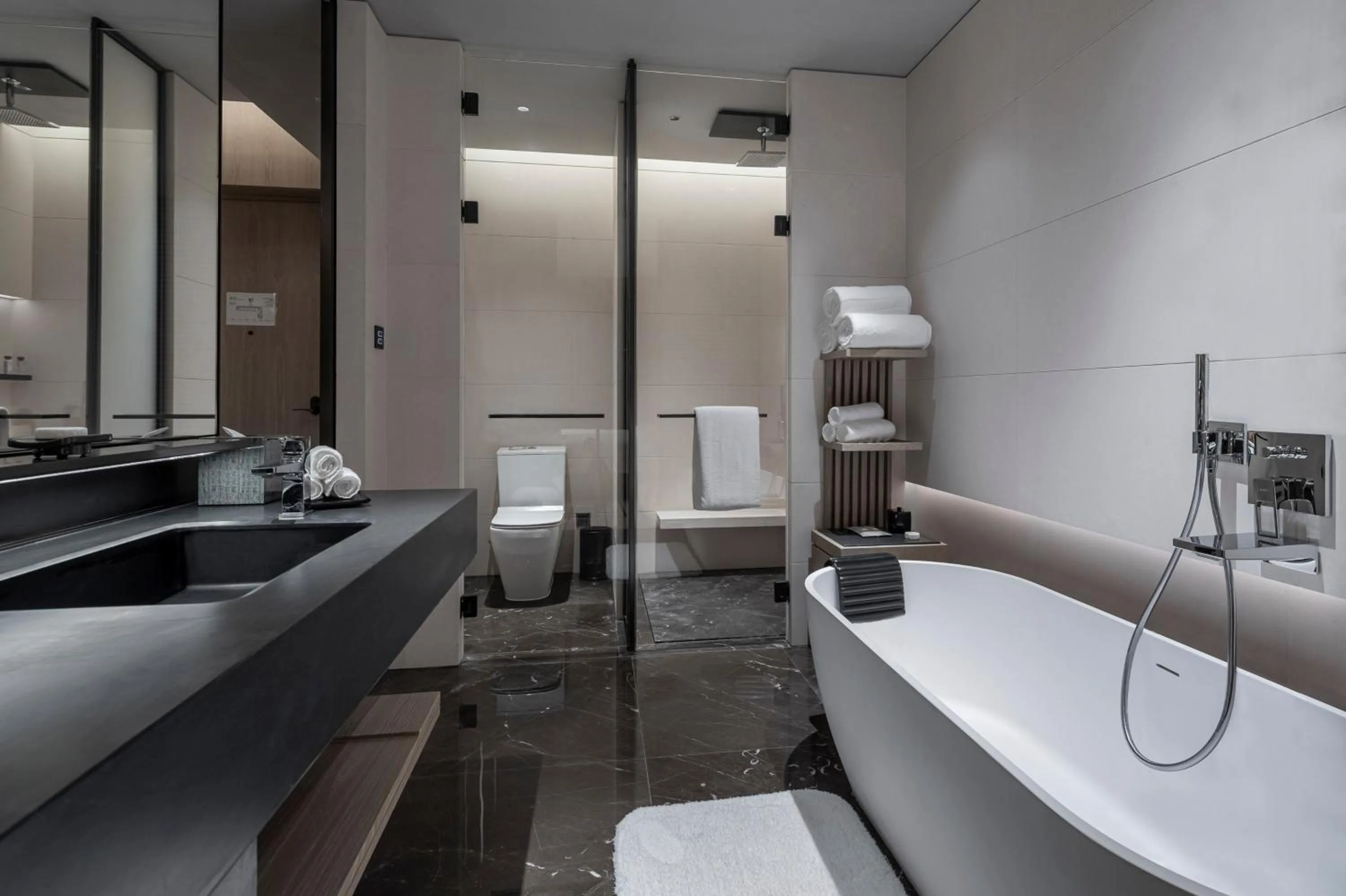 Photo of the whole room in Intercontinental Shenzhen Dameisha Resort by IHG